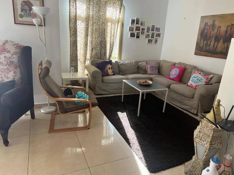 3 Bedroom Apt Excellent Location Near To Malls