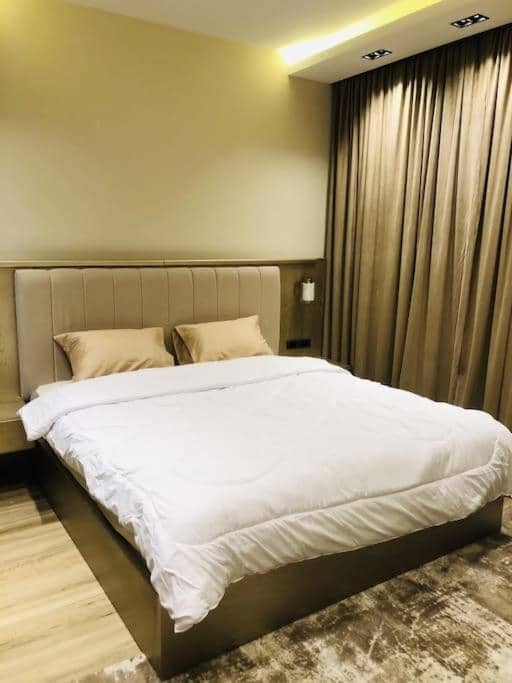 Luxurious Lake View Flat 2br 115 — 5