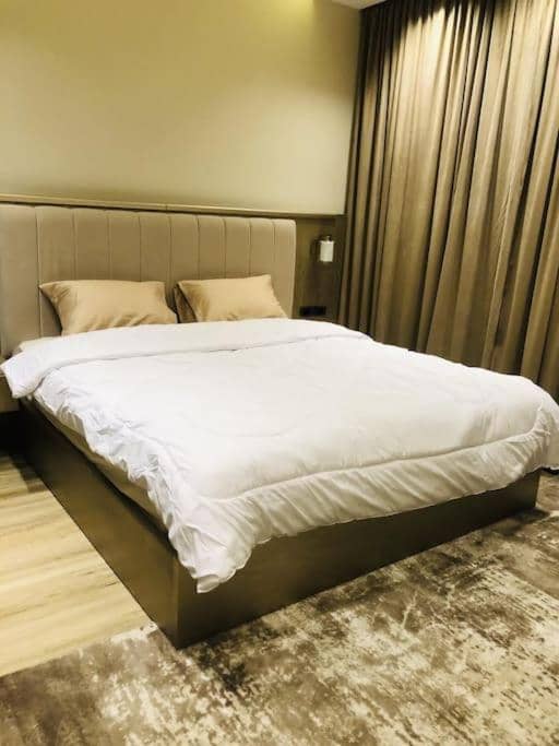 Luxurious Lake View Flat 2br 115 — 3