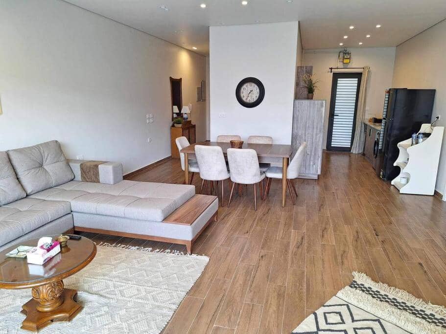 Luxurious Lakeview Apartment 2br 92 — 4