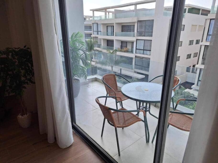 Luxurious Lakeview Apartment 2br 92 — 3