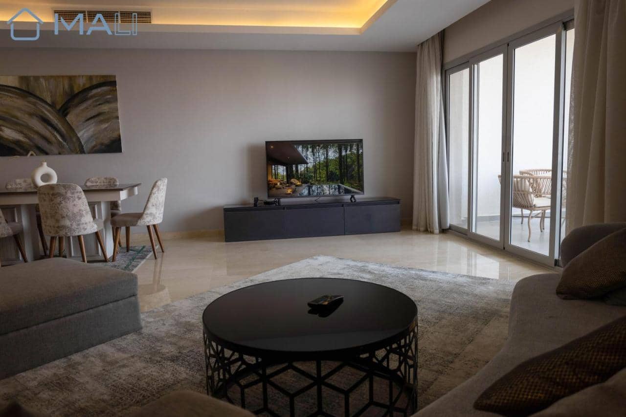 Cairo Festival Elegant 3br Apartment