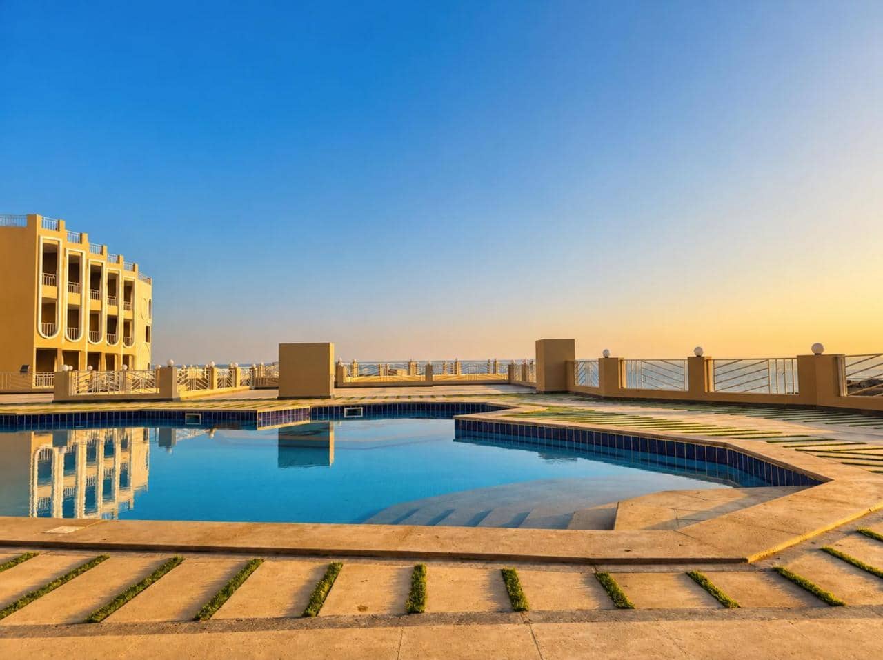 Sasha Collection at Stone Heights - Ac, Pool & Secure (Adults Only) — 5