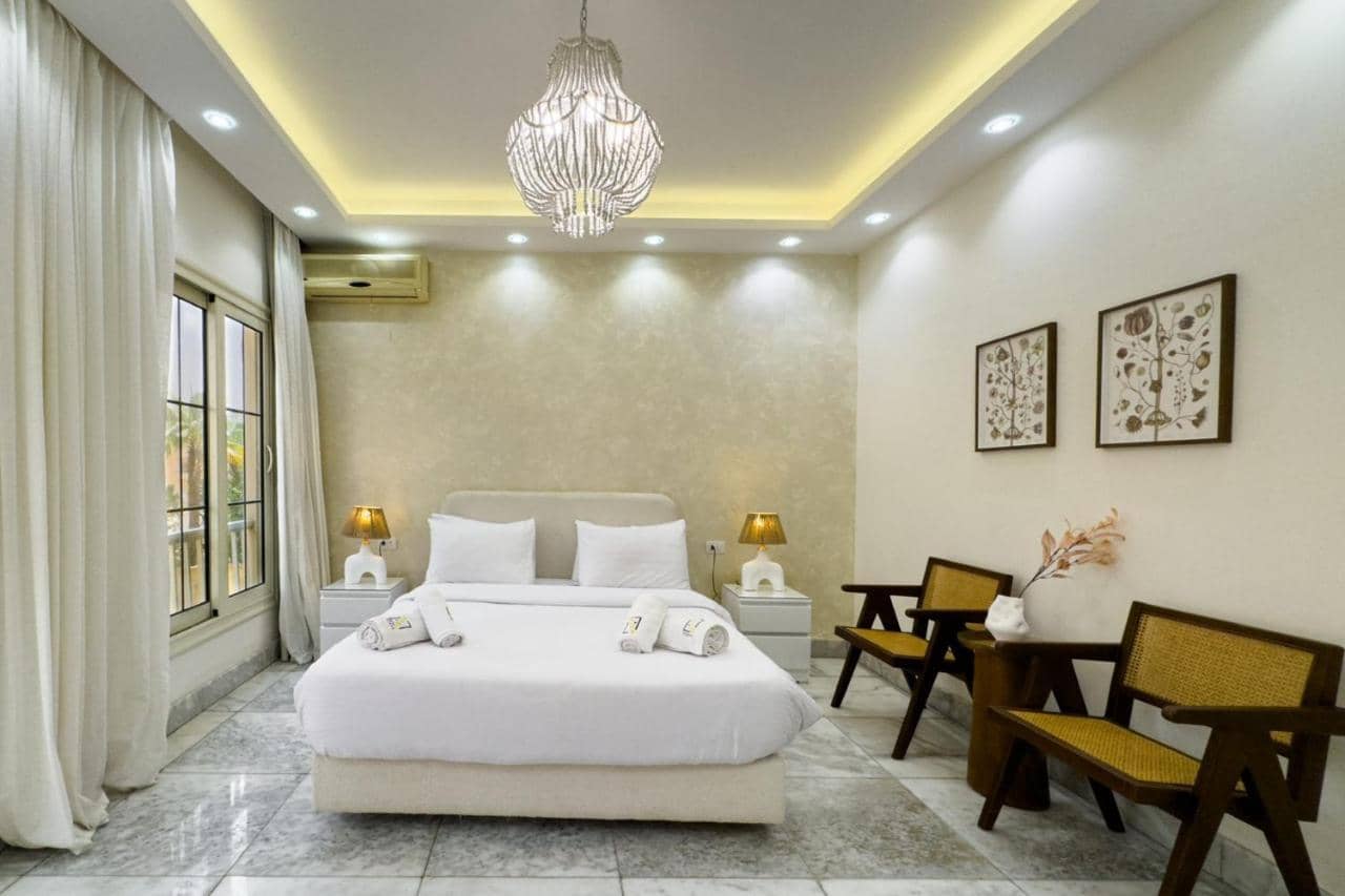 Ample & Artistic 2bdr Apt 15 Min To Cai Airport — 2