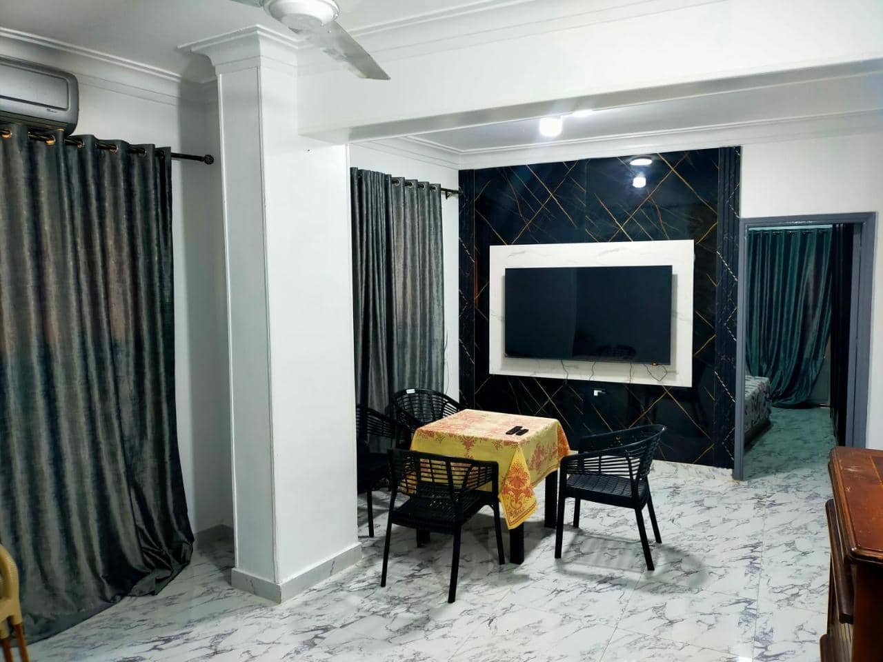 Mohamed's Apartment in the Heart of Historic Cairo, Al-Muizz Street, Downtown — 3