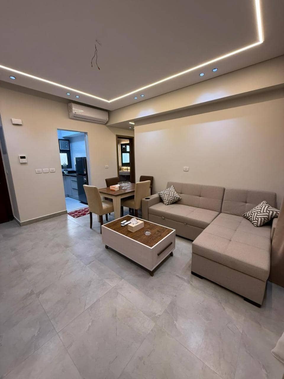 Luxurious 2 Bedroom Apartment 51 — 5