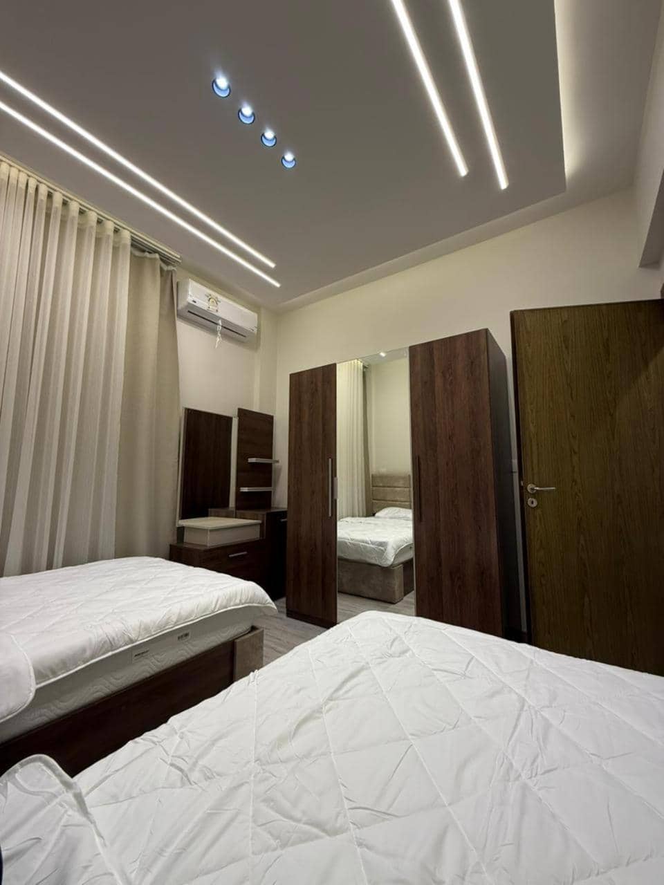 Luxurious 2 Bedroom Apartment 51 — 2
