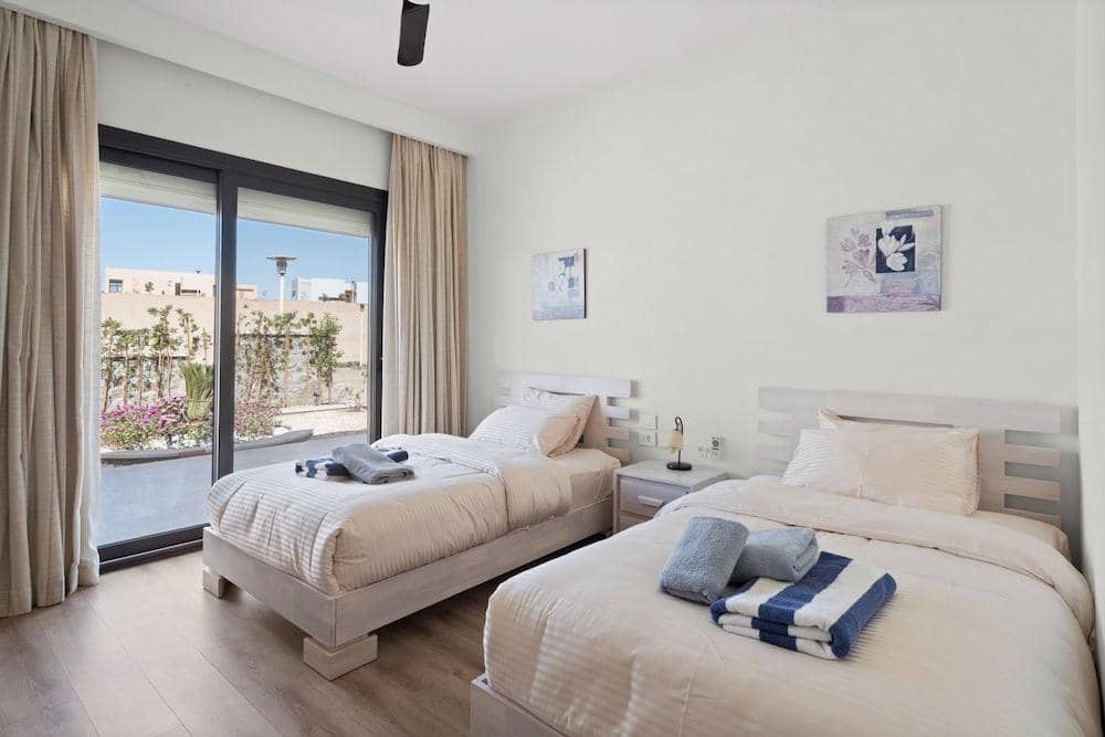 Designer Golf Villa -Pool & Serene Views — 5