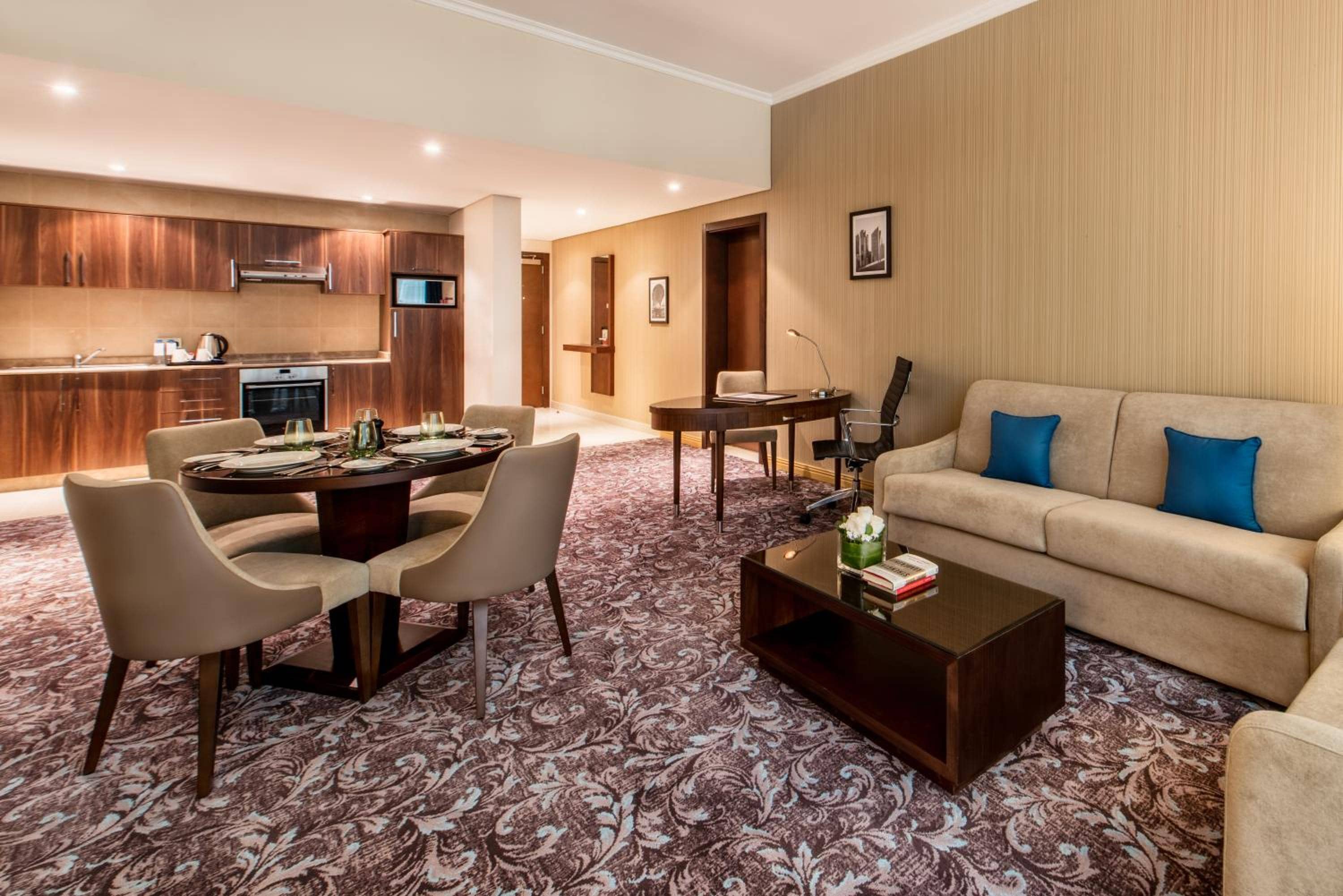 Golden Tulip Doha Hotel — 5