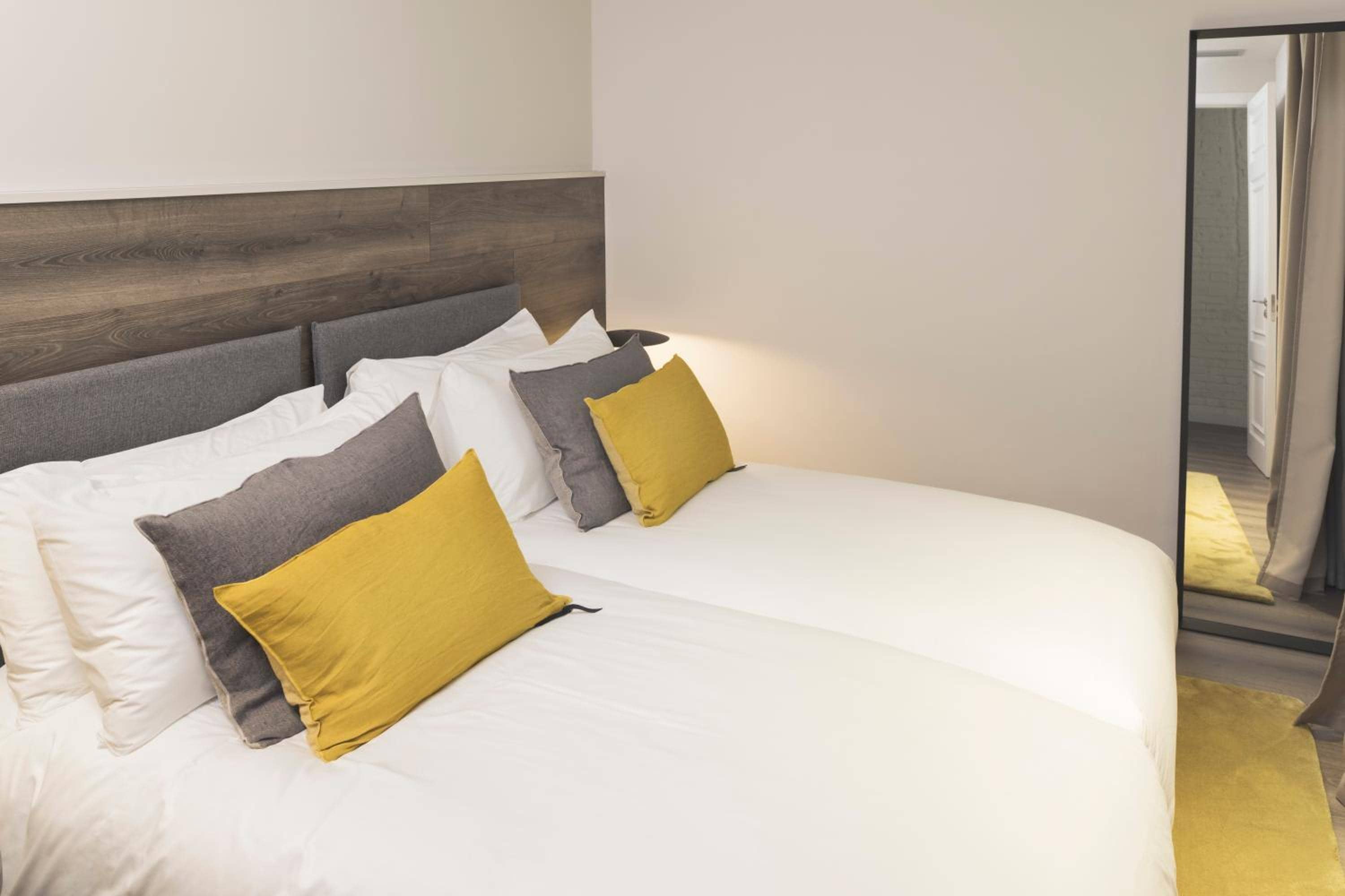 Casagrand Luxury Apartments Barcelona — 3