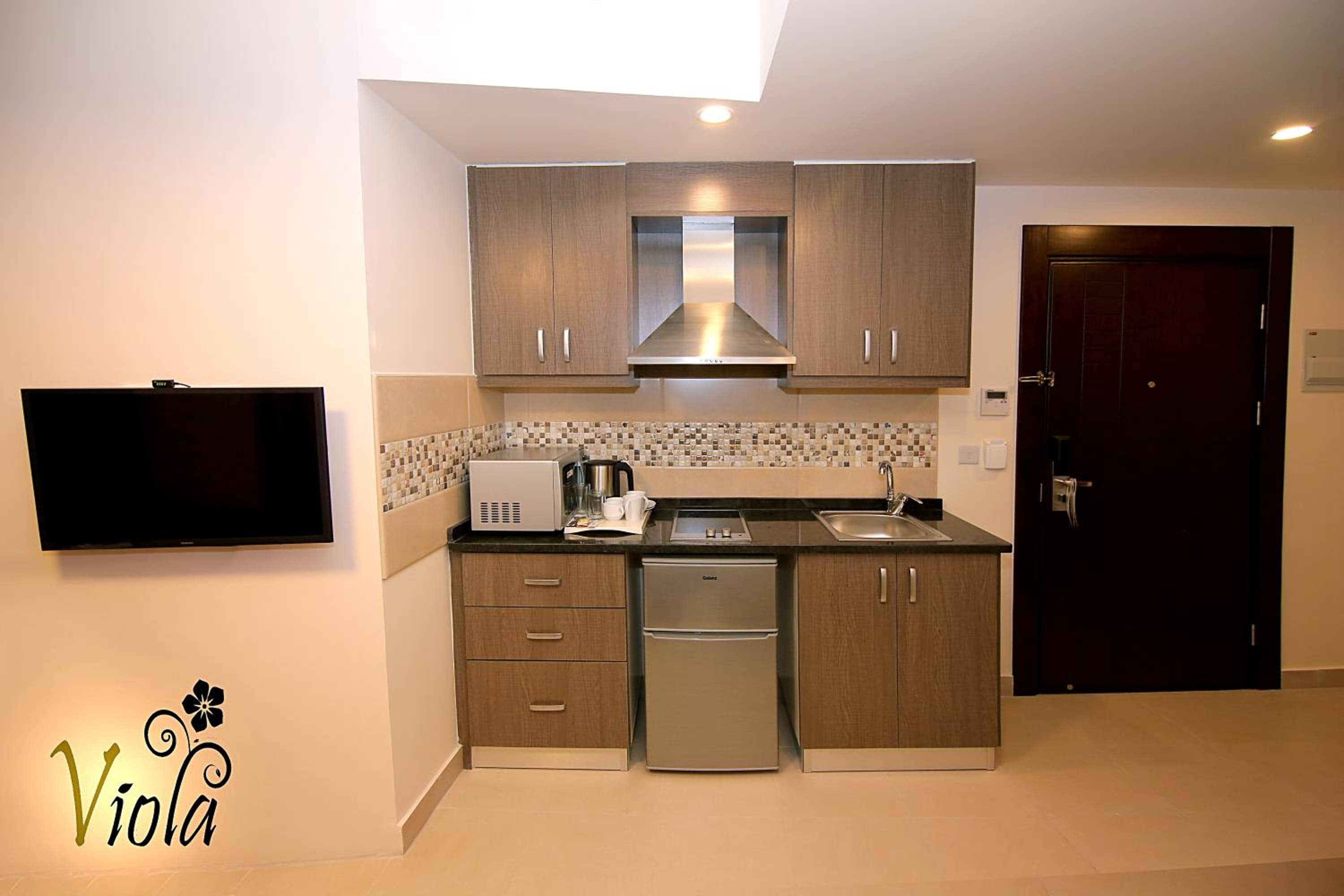 Viola Hotel Suites — 4