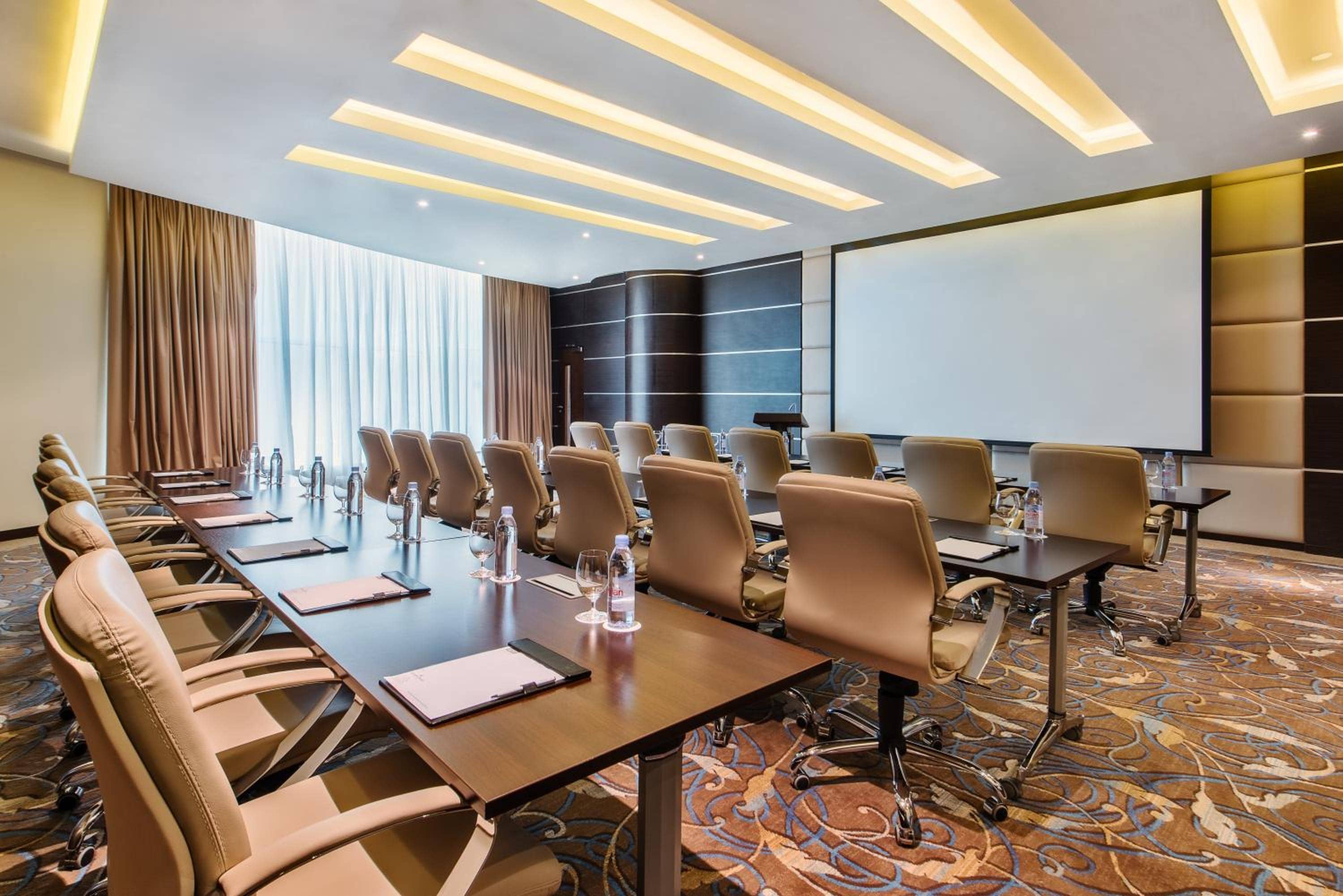 Golden Tulip Doha Hotel — 4