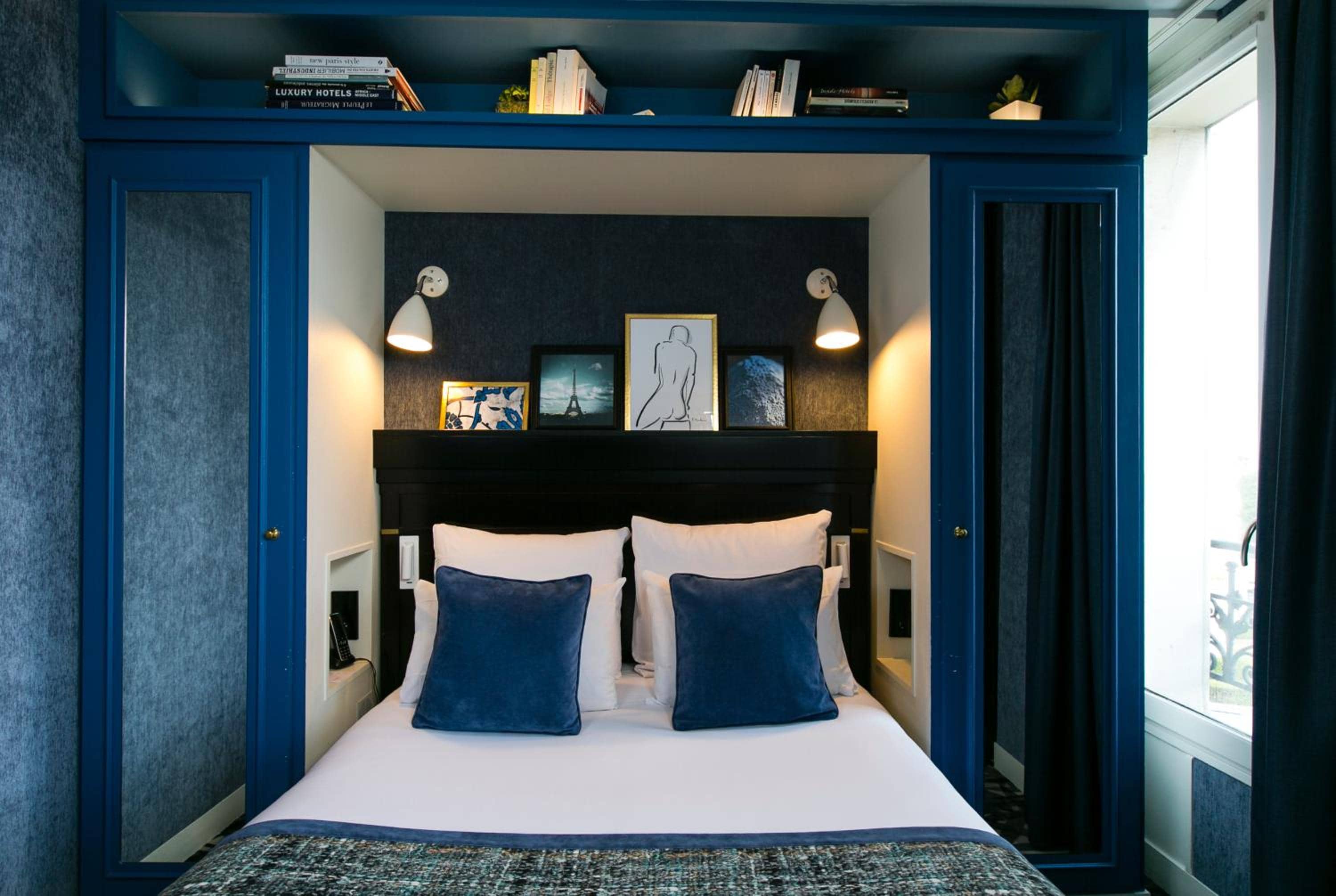 Hotel de Neuville Arc de Triomphe — 4