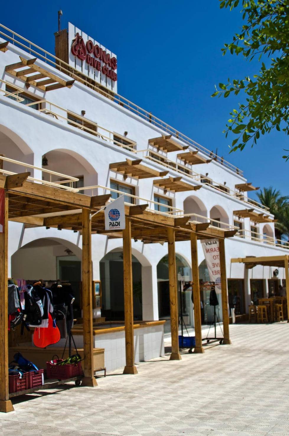 Oonas Dive Club — 3