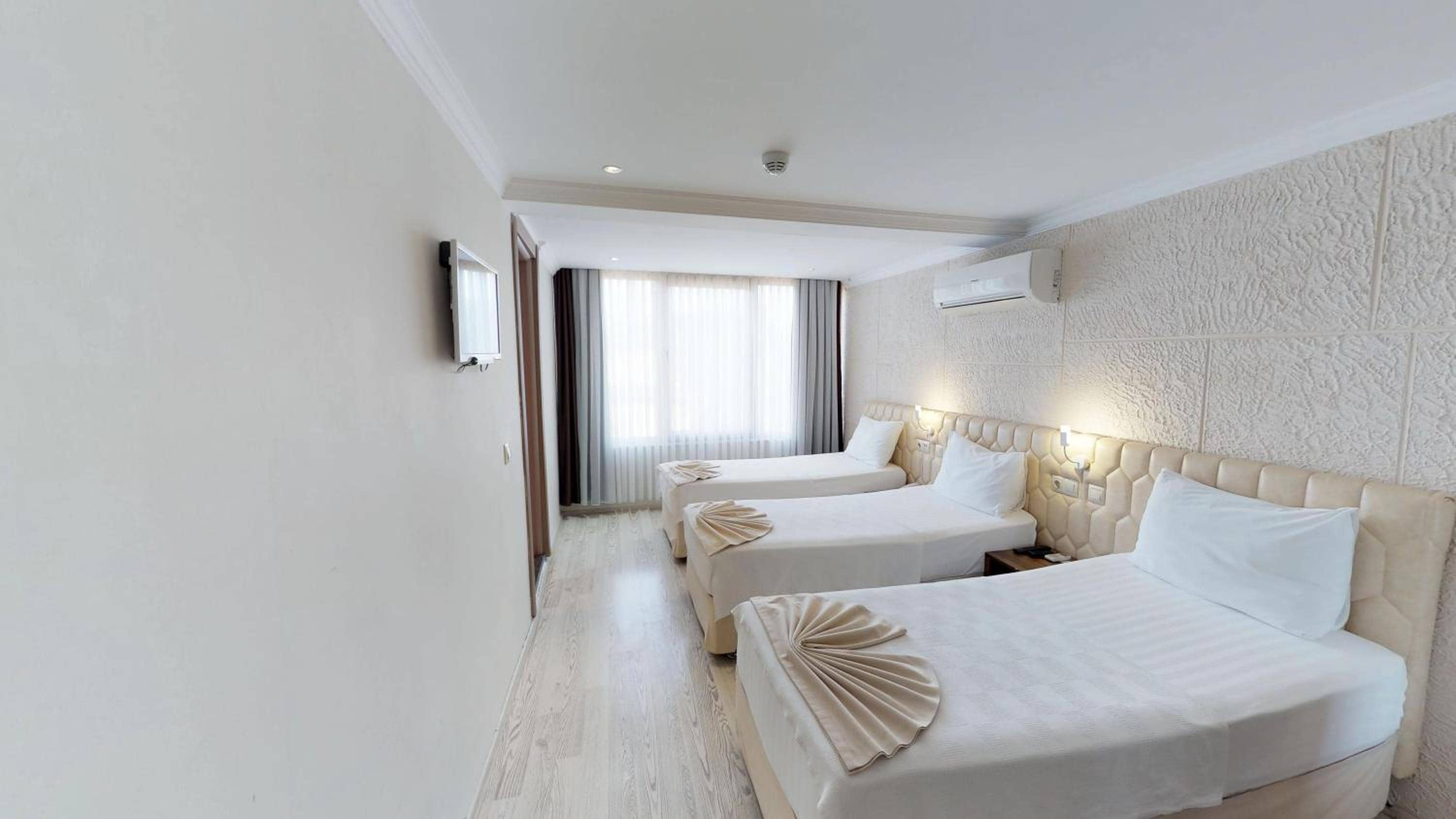 Patron Hotel — 2