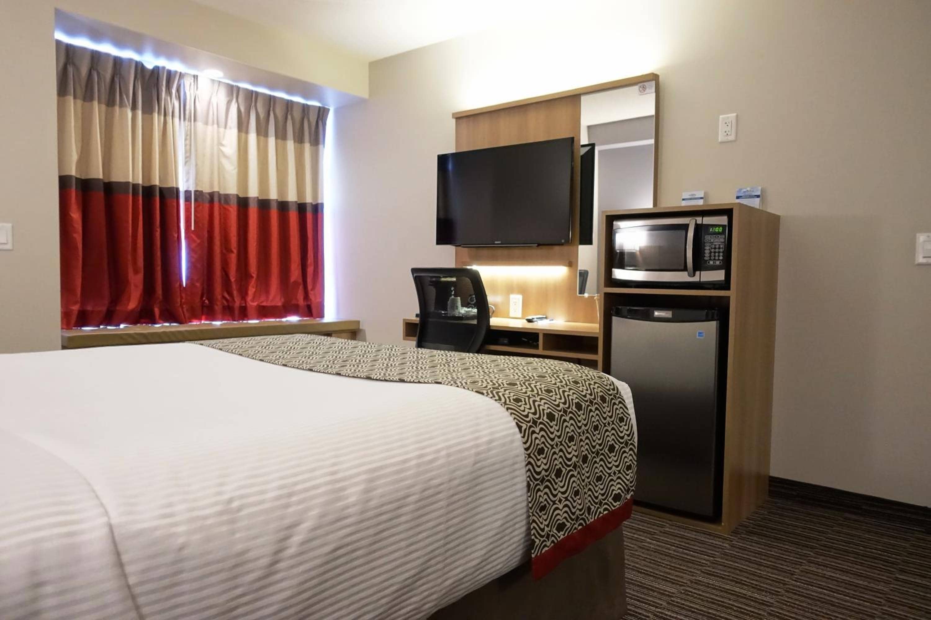 Microtel Casselman — 5