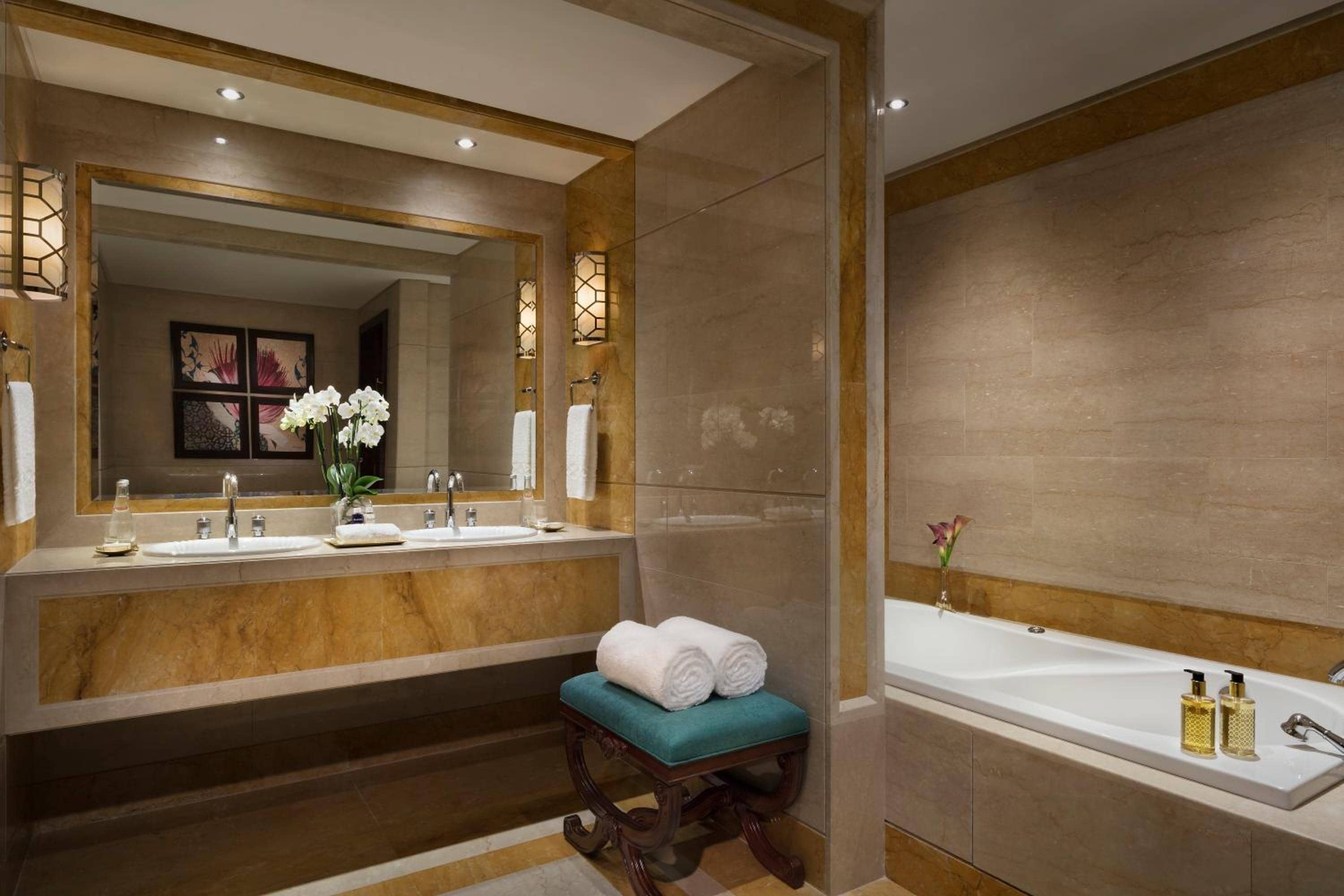 Al Najada Doha Hotel by Tivoli — 2