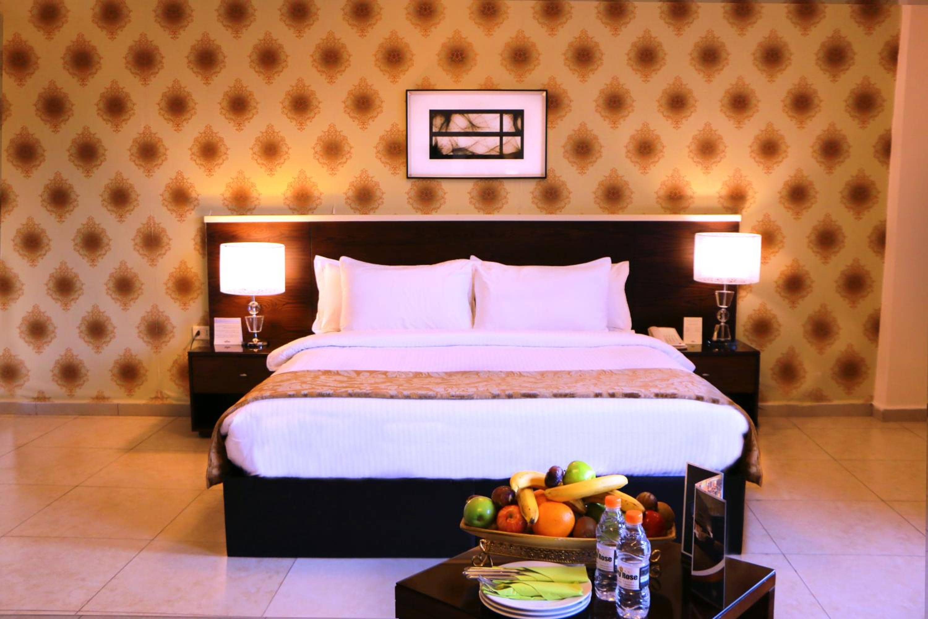 City Rose Hotel Suites — 2