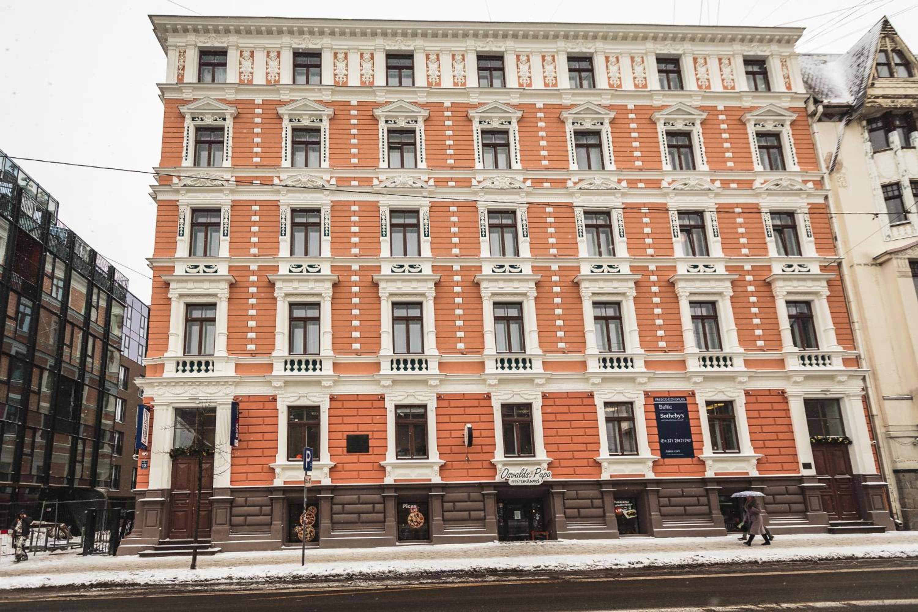 Bearsleys Downtown Apartments — 2