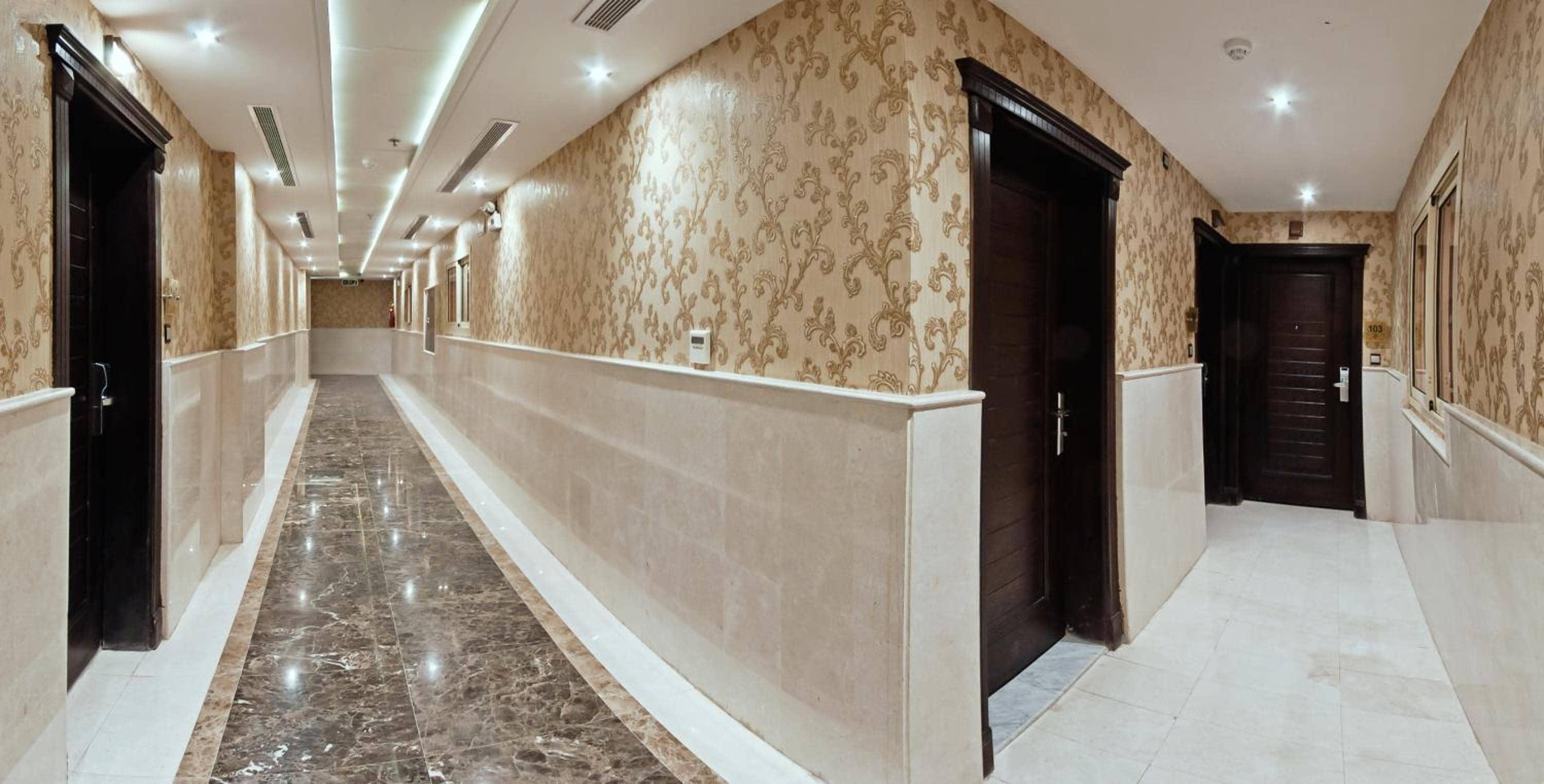Oasis Rise Hotel Apartments — 4