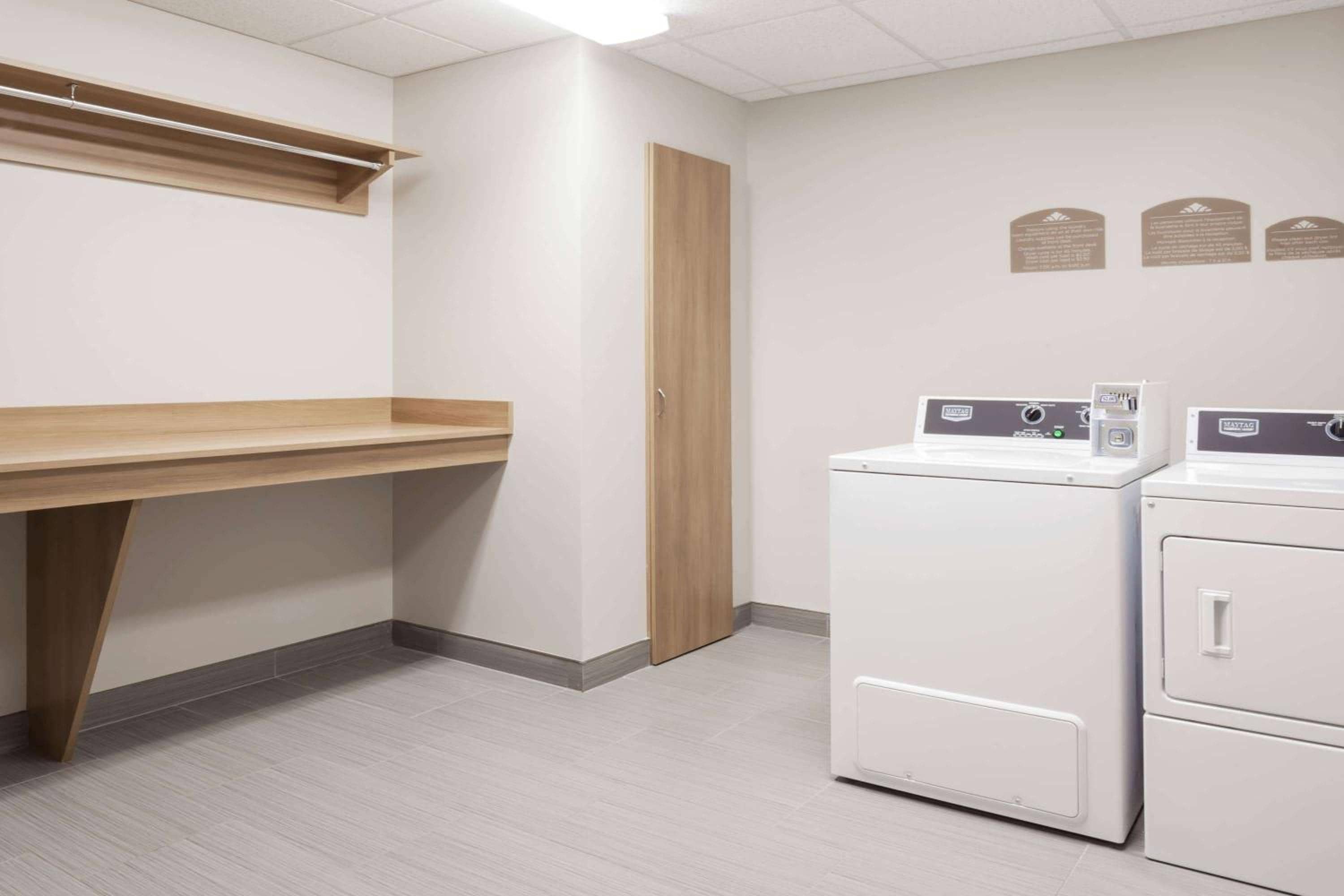 Microtel Casselman — 4