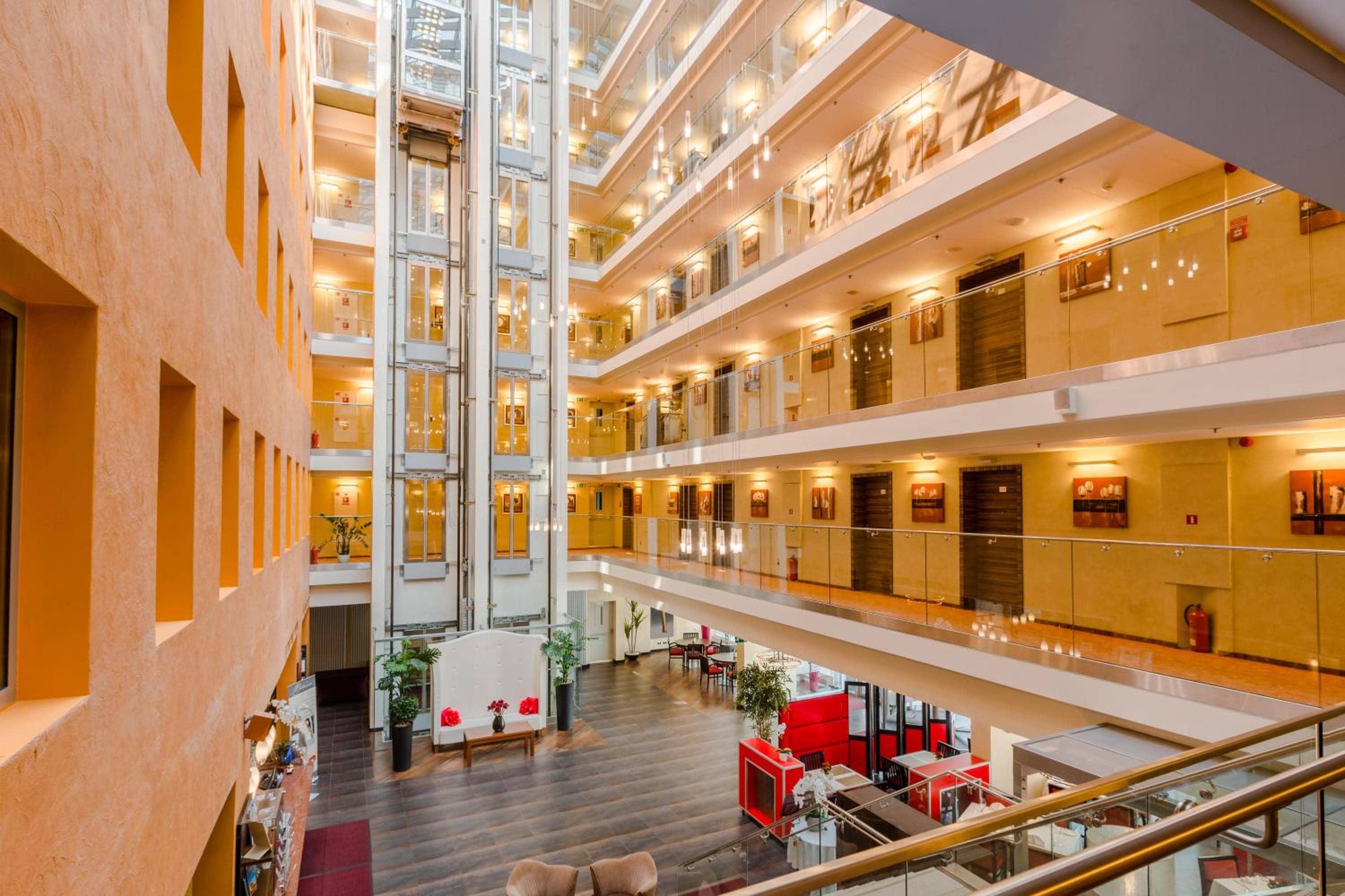 Avalon Hotel & Conferences — 4