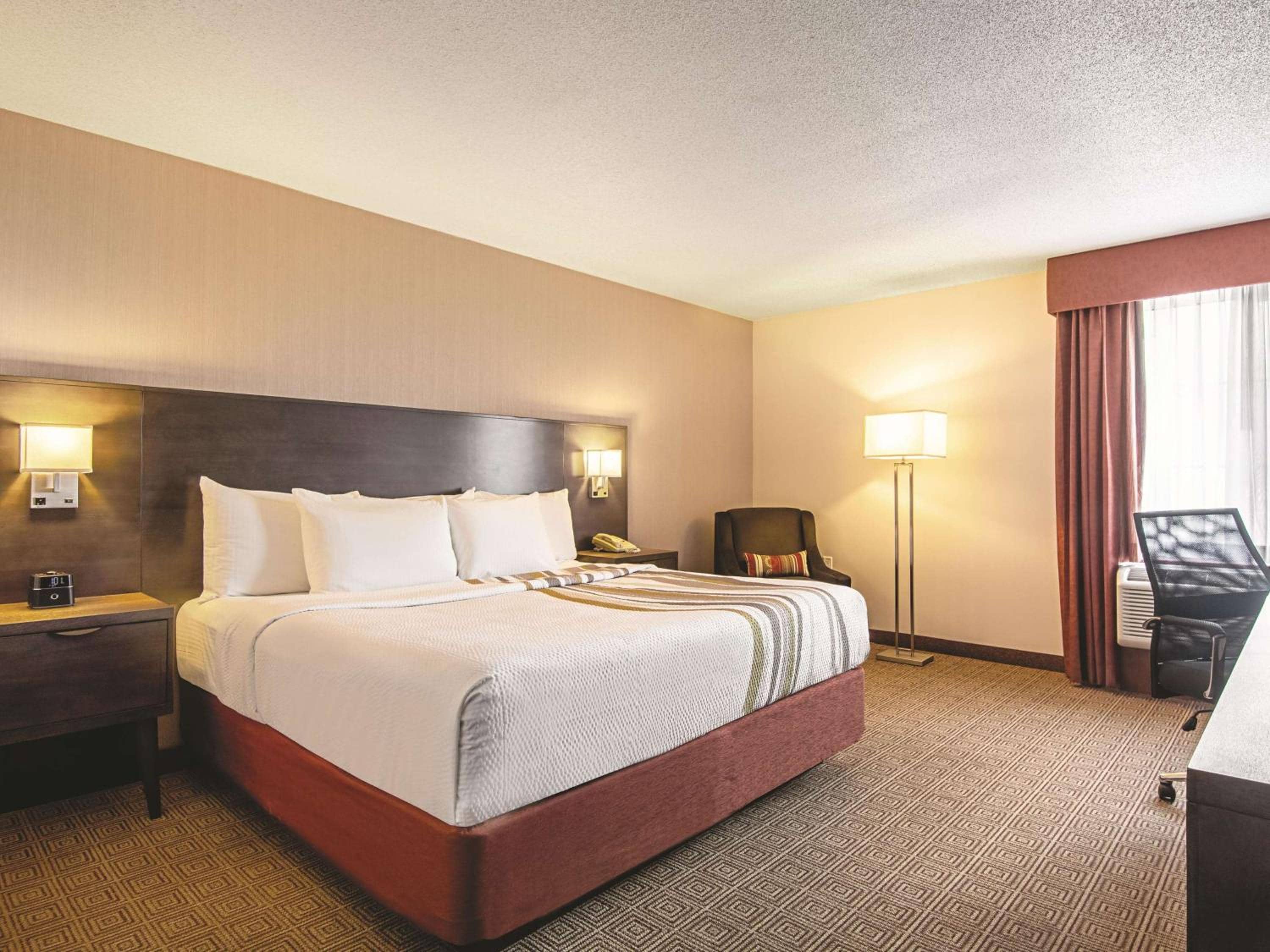 La Quinta Inn by Wyndham Vancouver Airport — 5