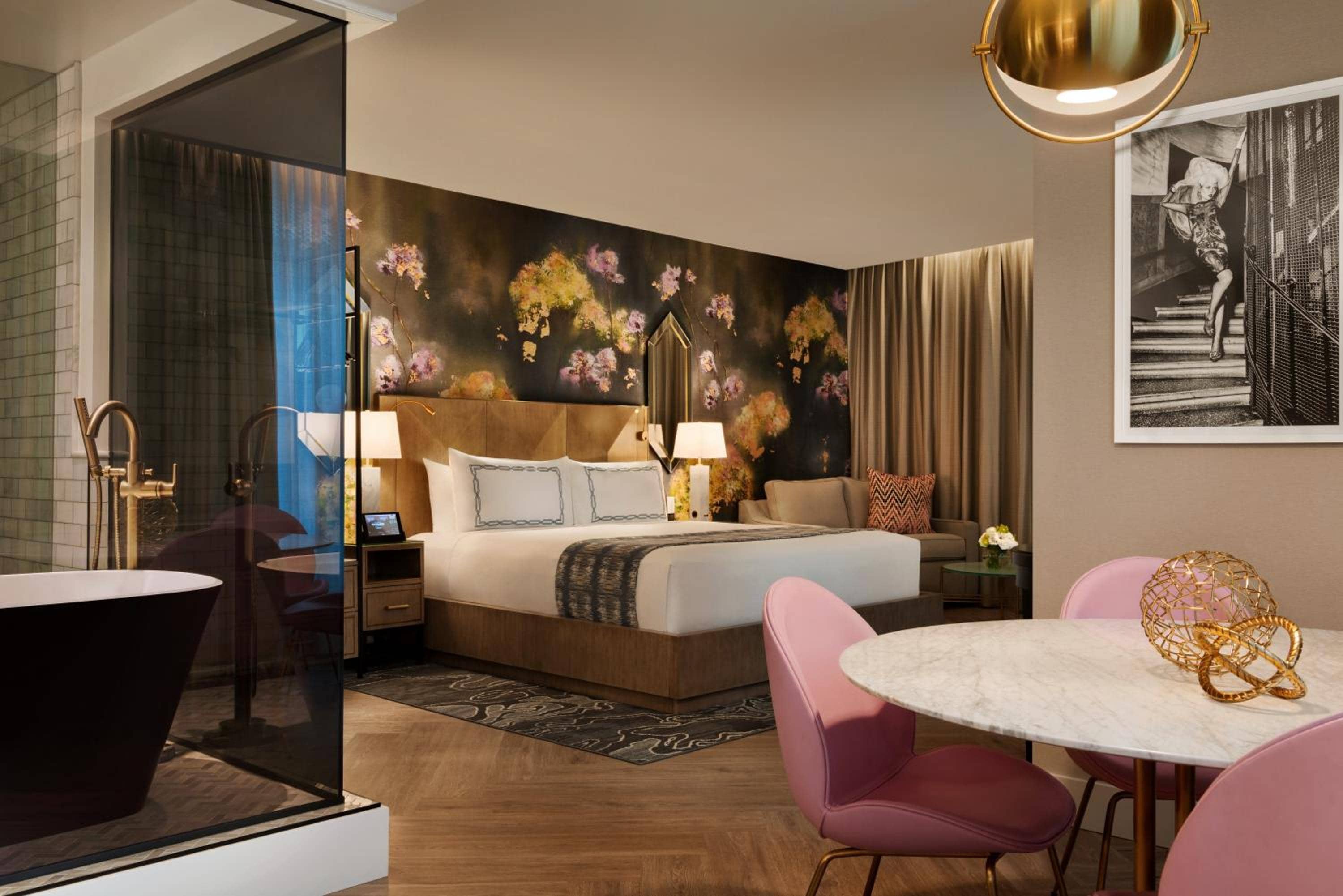 EXchange Hotel Vancouver — 3
