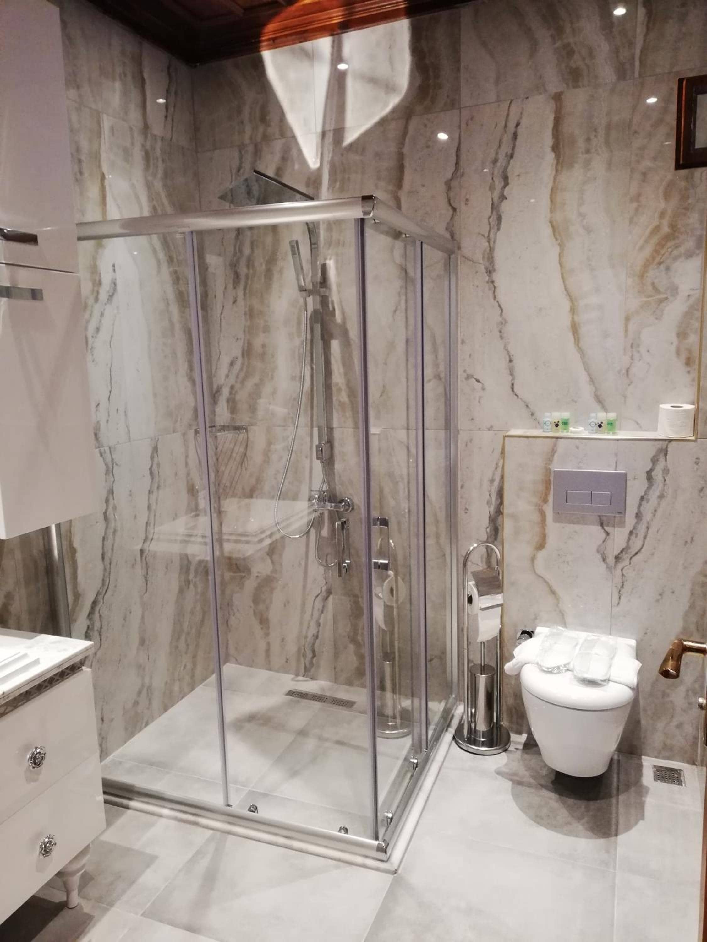 White Garden Hotel-Adult Only — 2