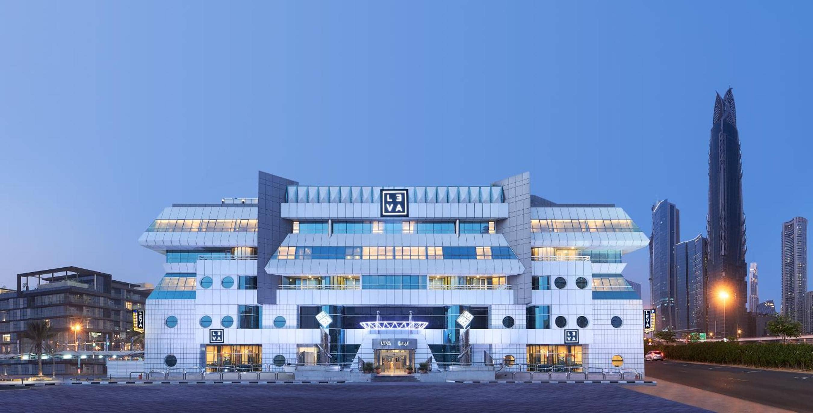 Leva Hotel and Suites, Opposite Downtown