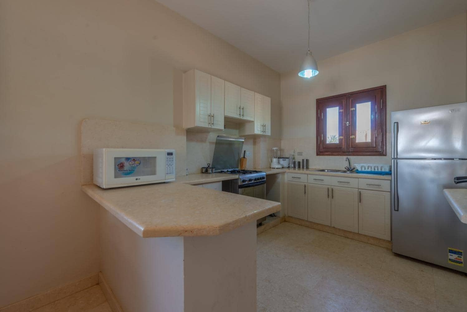 Scenic Views 3-Bedroom Villa in Sabina, El Gouna Private Jacuzzi & Lagoon Access — 5