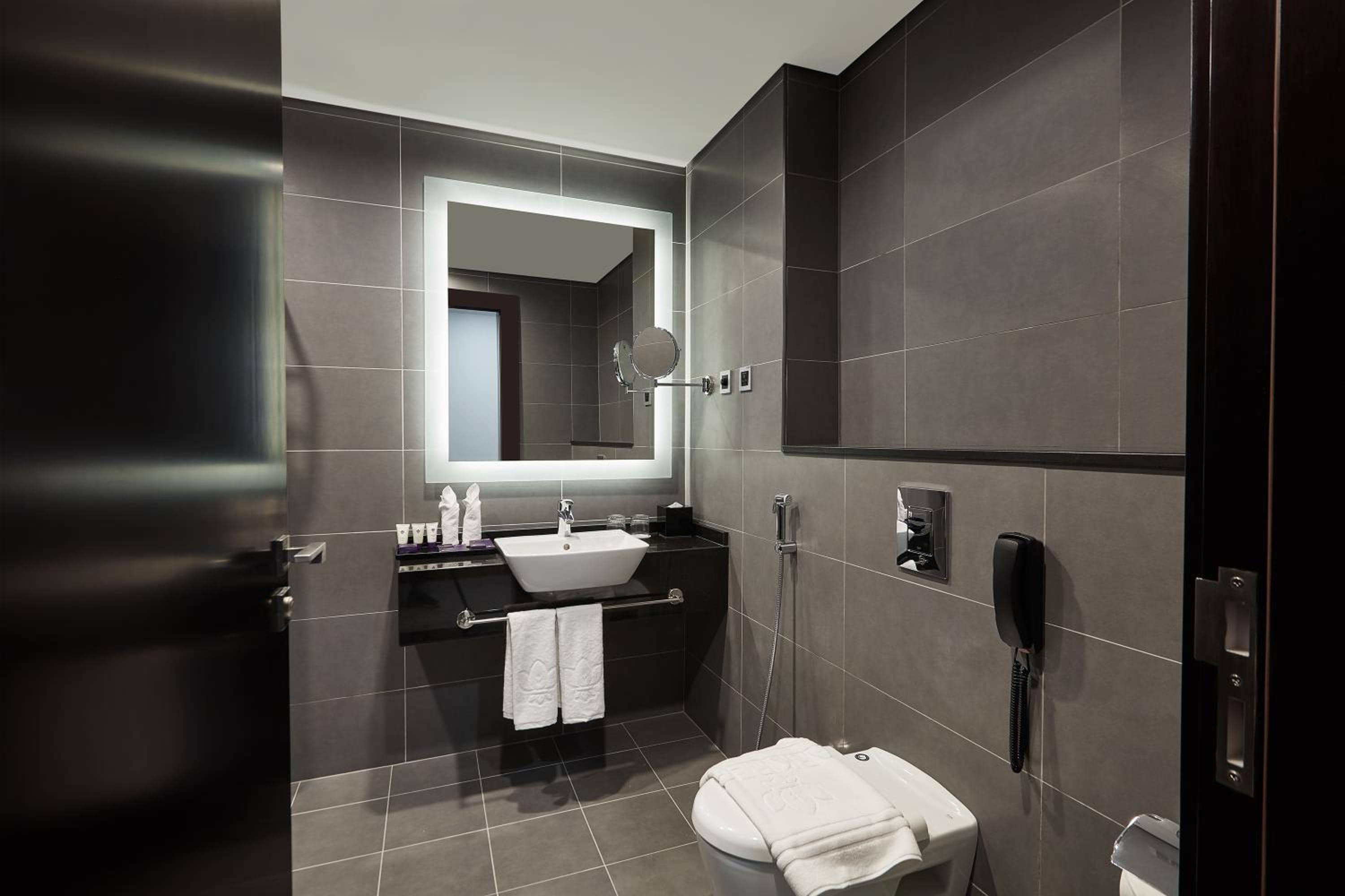 Park Regis Business Bay — 5