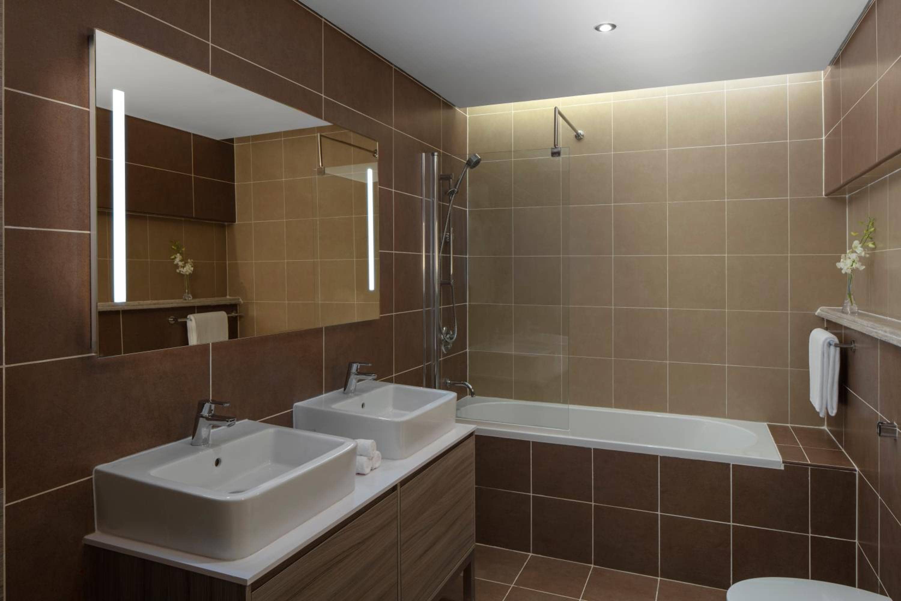 Dusit Doha Hotel — 4