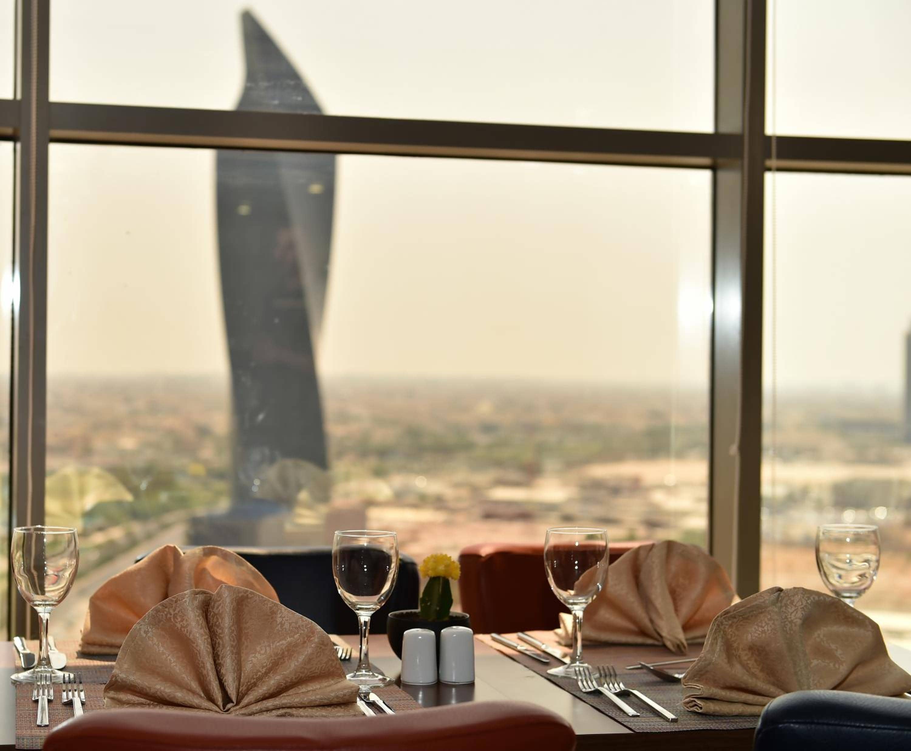 Ramada Encore by Wyndham Kuwait Downtown — 2