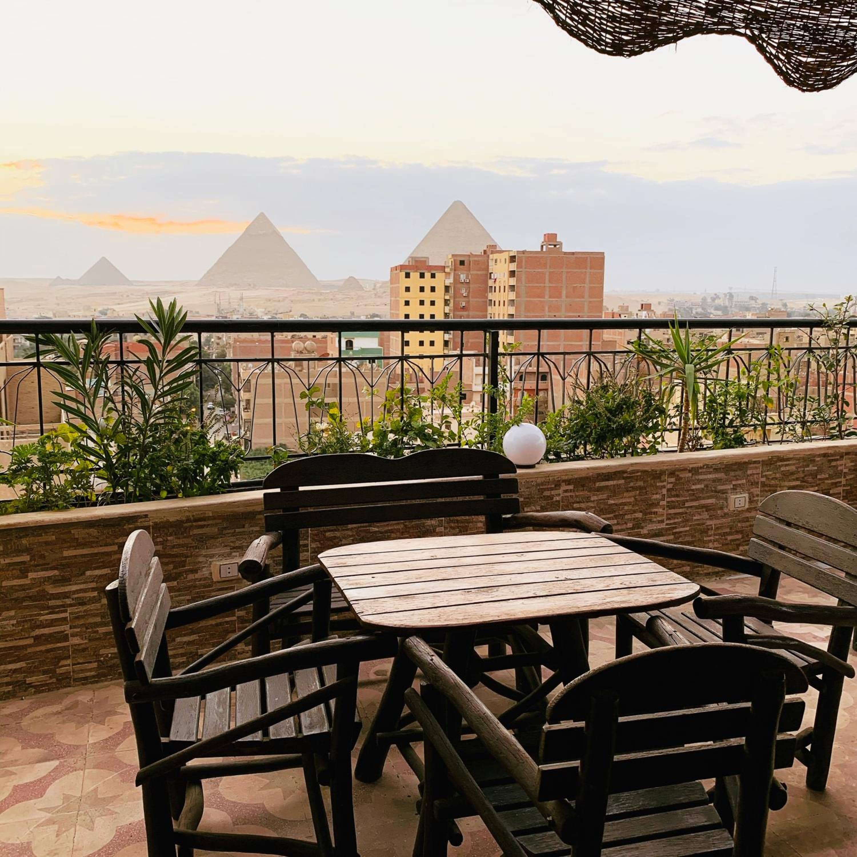 Draz pyramids view Bed & breakfast