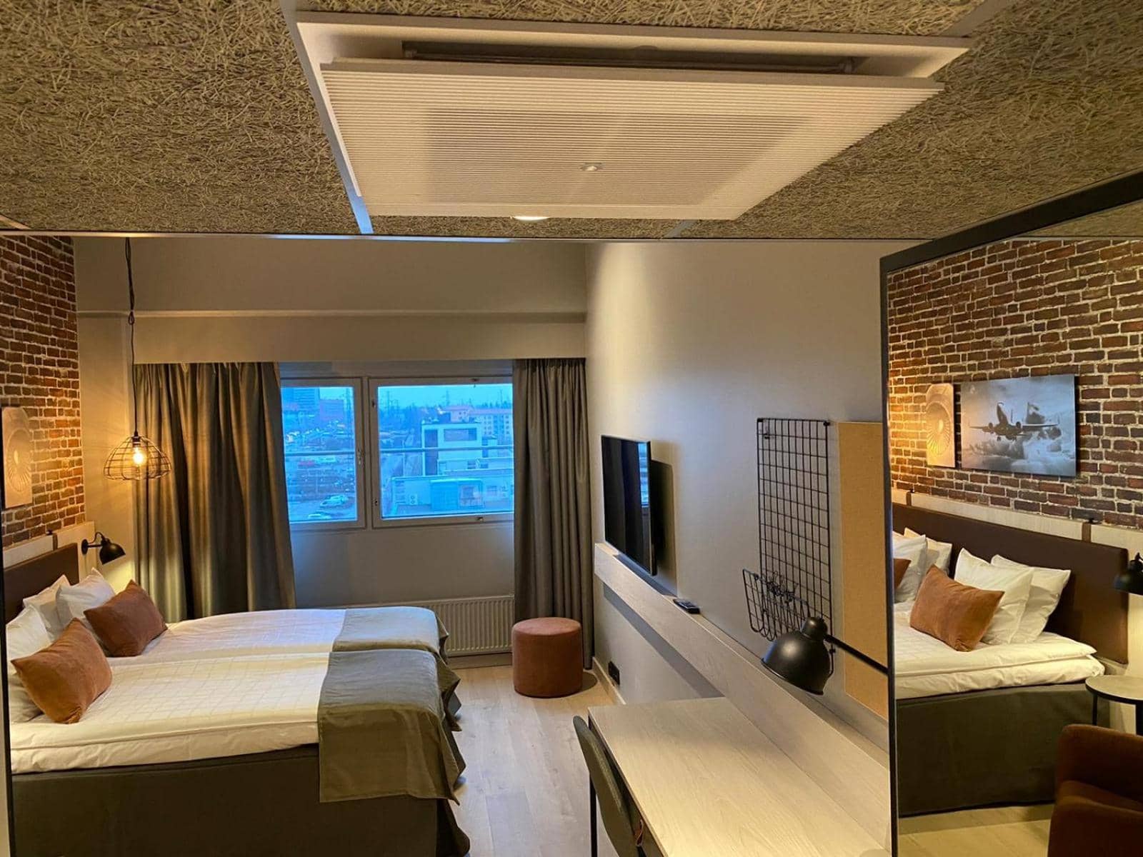 Skyline Airport Hotel — 3
