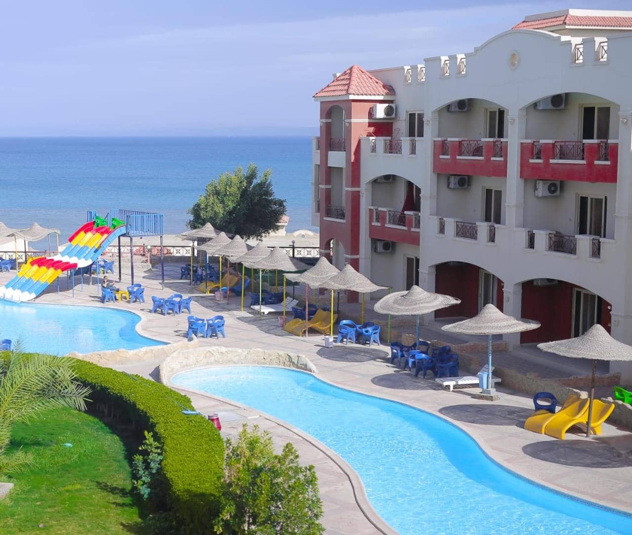 La Sirena Hotel & Resort - Families only — 4