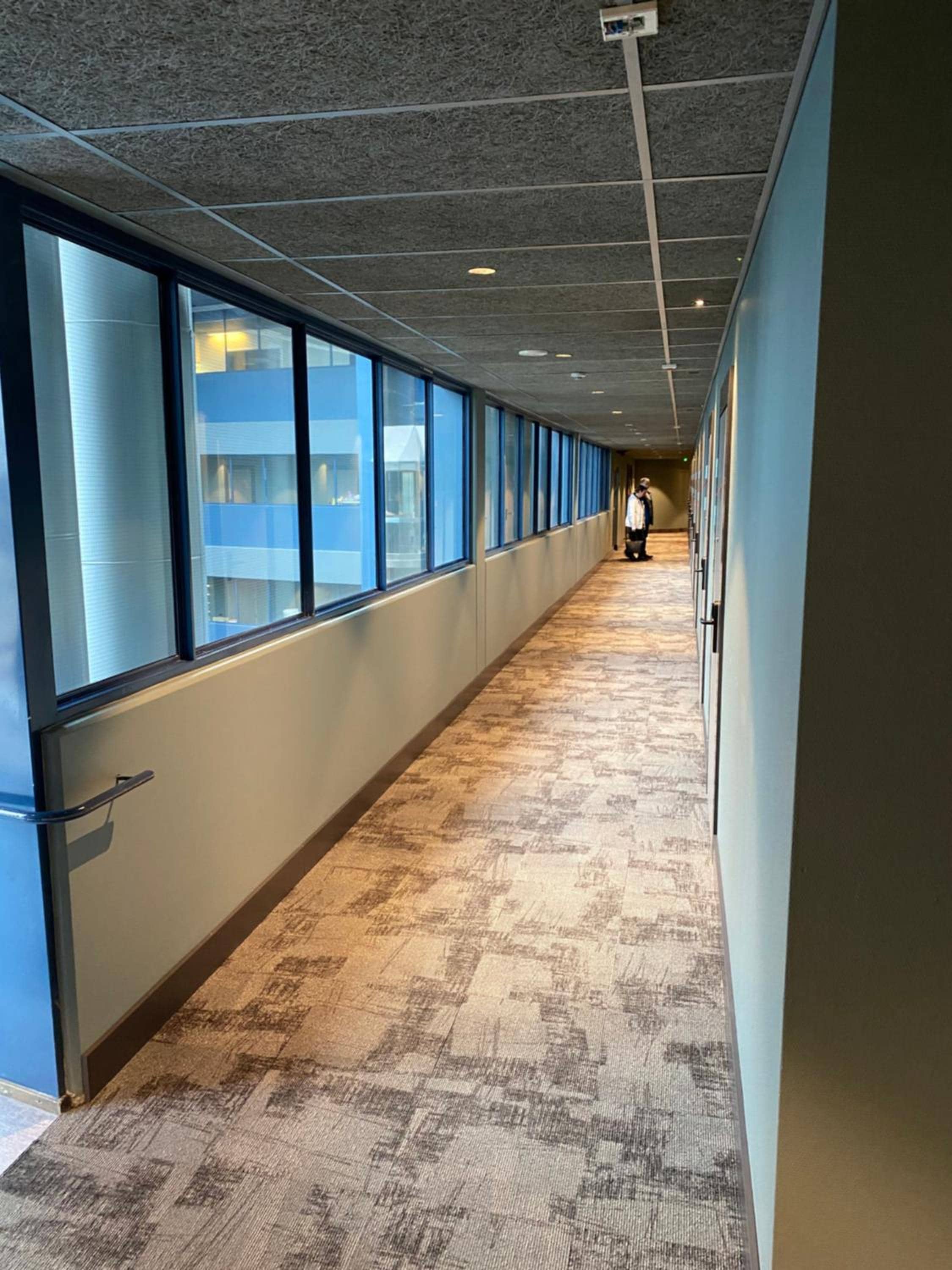Skyline Airport Hotel — 4