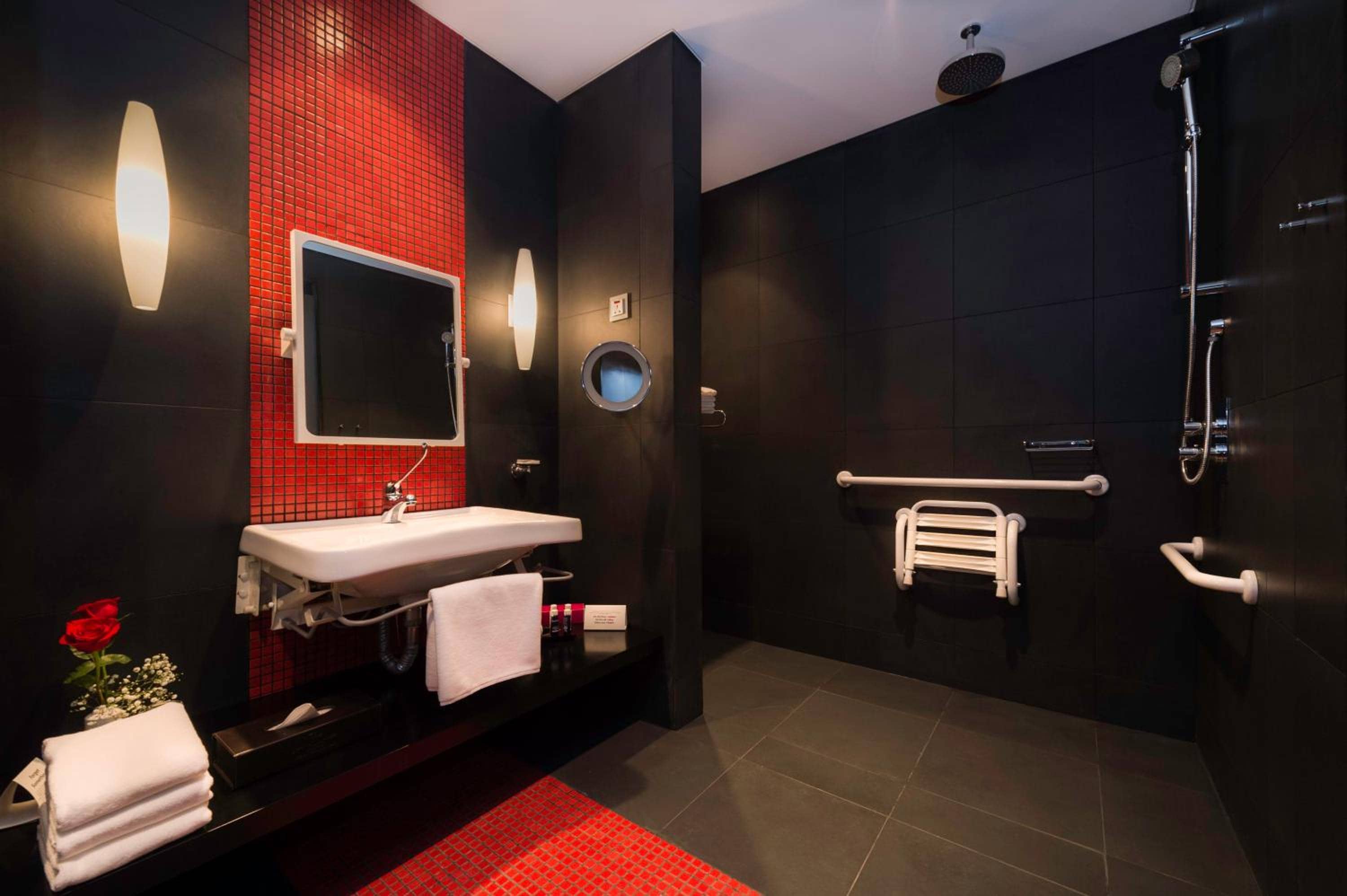 Crowne Plaza Riyadh - RDC Hotel & Convention by IHG — 4