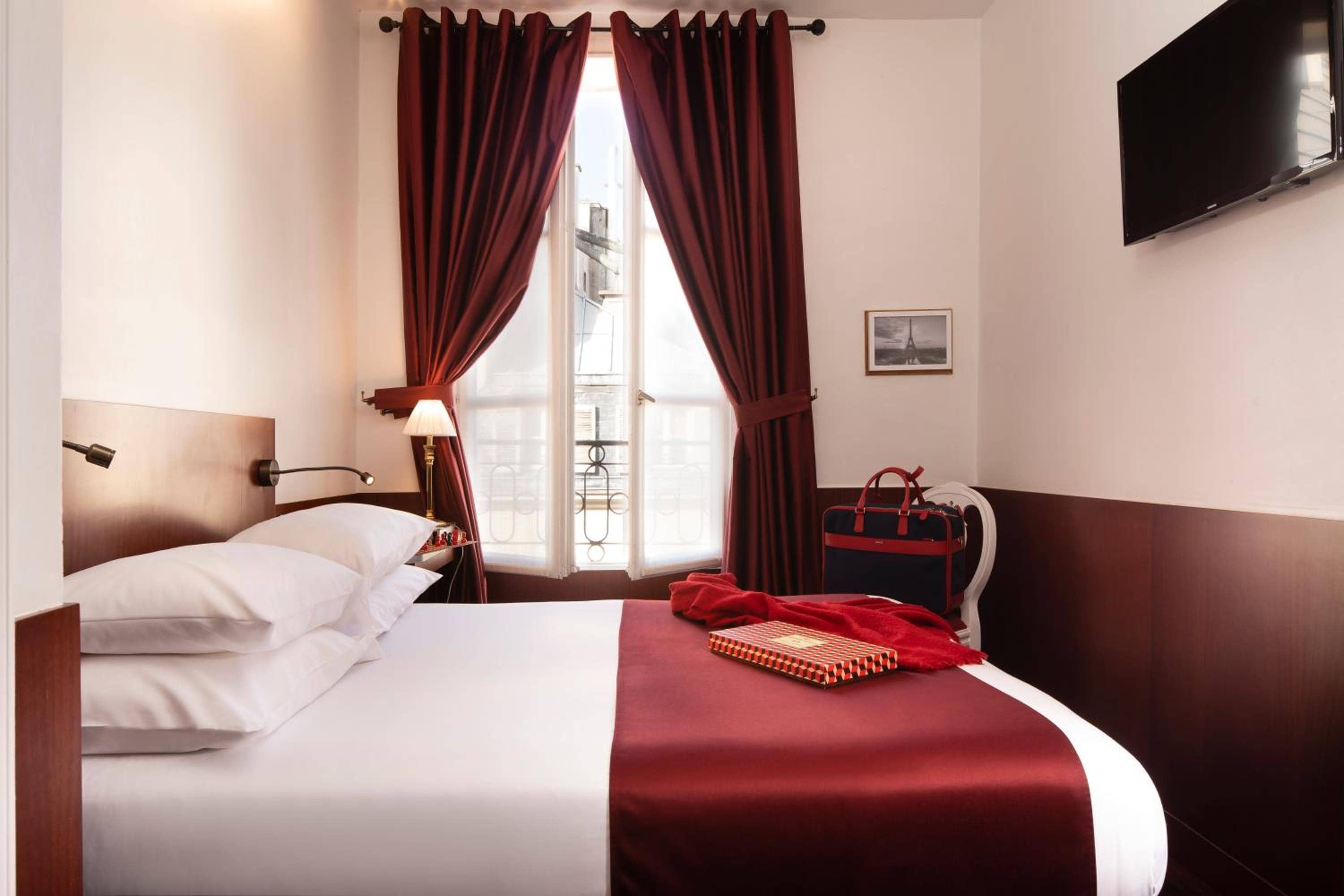 Odeon Hotel — 3