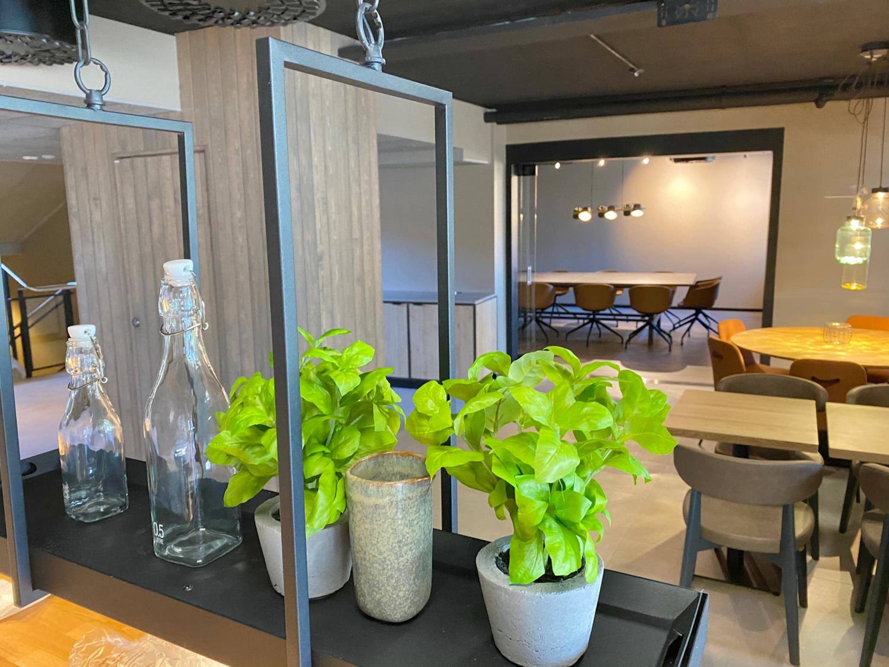 Pilot Express Airport Hotel — 2