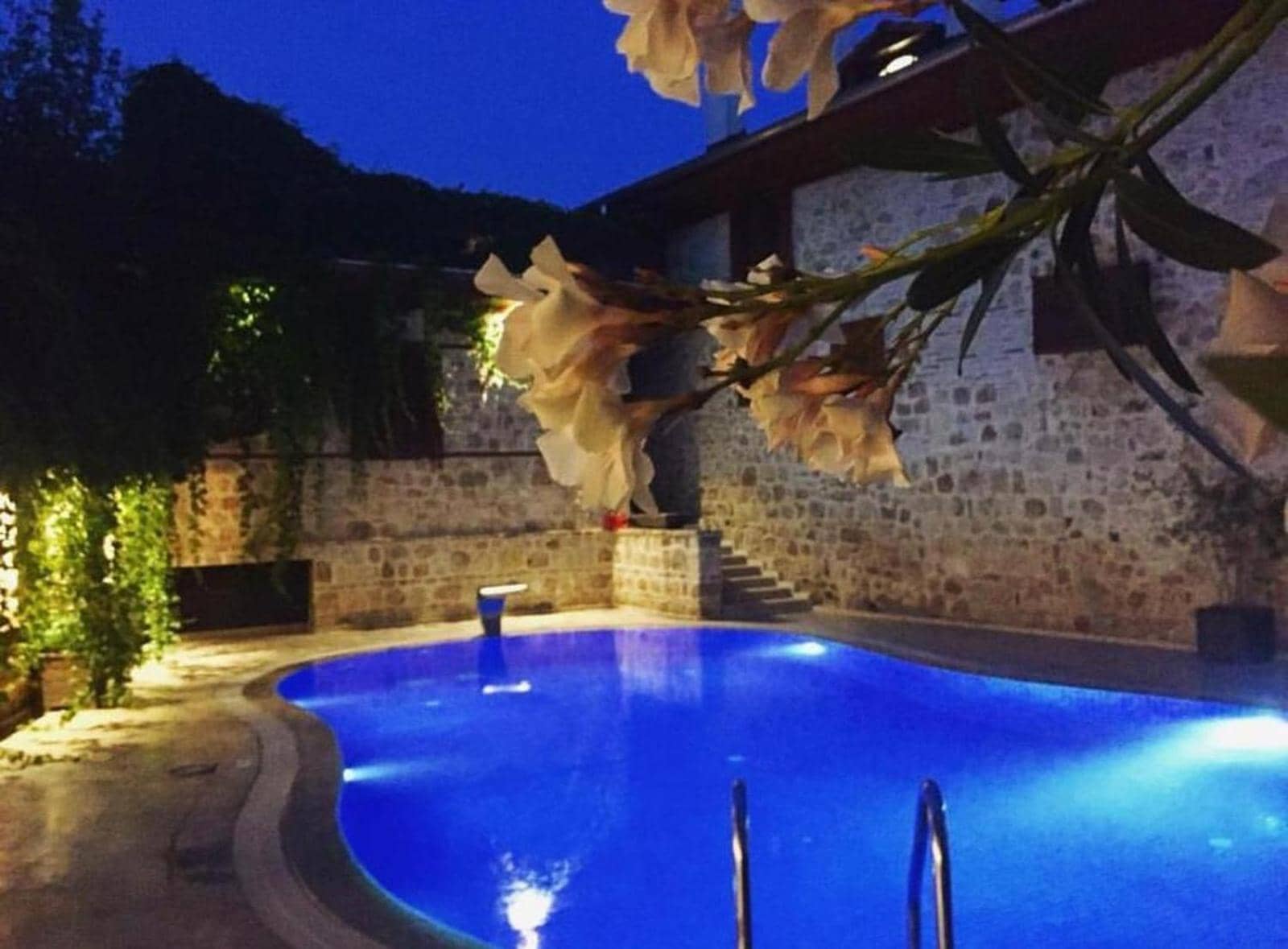 White Garden Hotel-Adult Only — 4