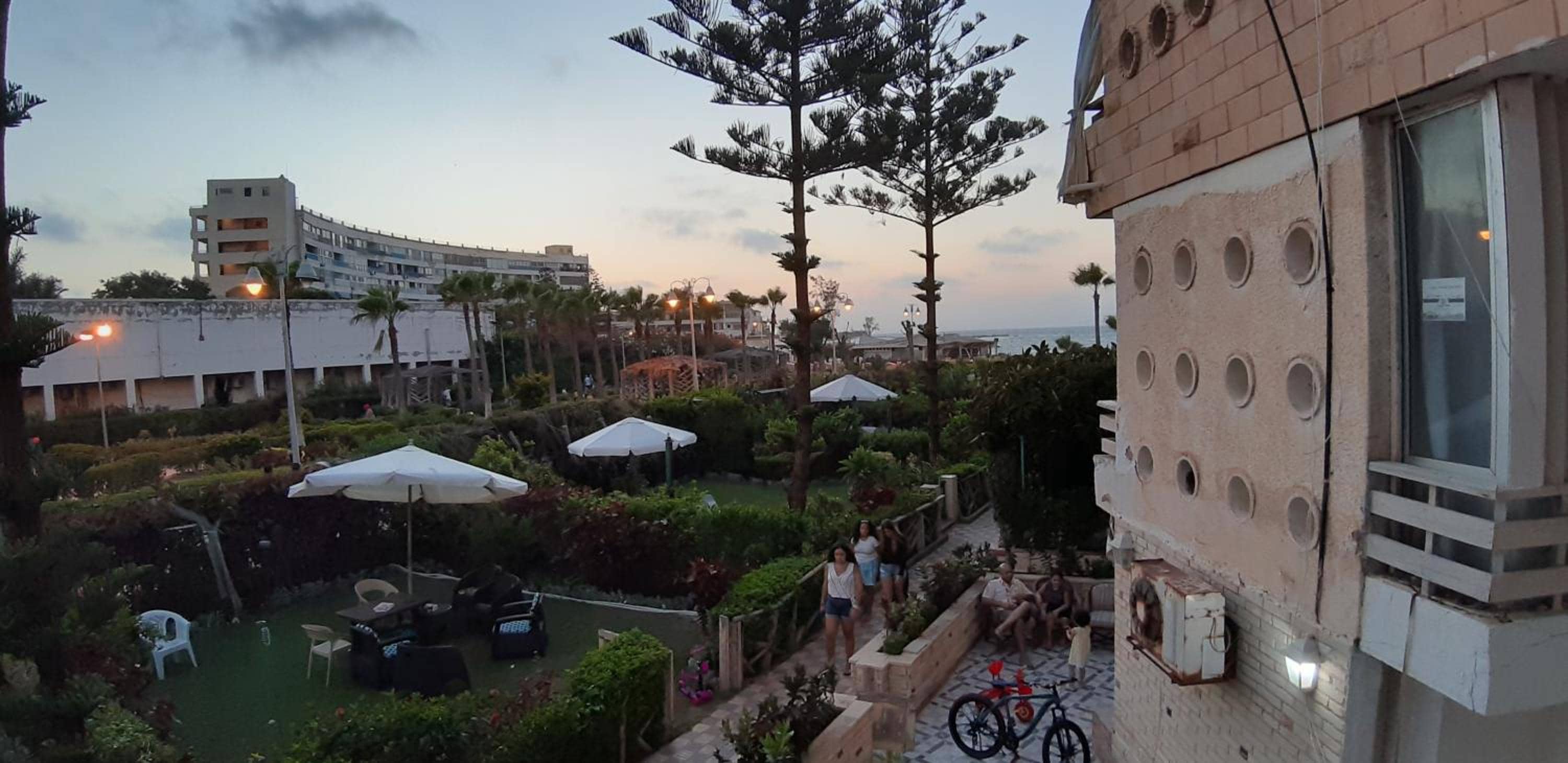 2bed rooms 95m, Garden&sea view, first floor, Family only دور اول بمدخل مستقل — 2