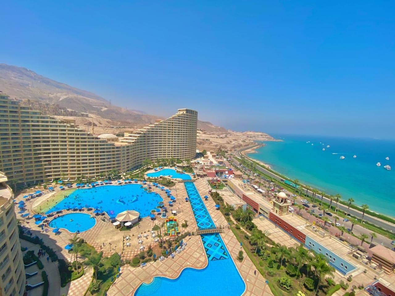 Private Chalets in Pyramids Porto Sokhna — 5