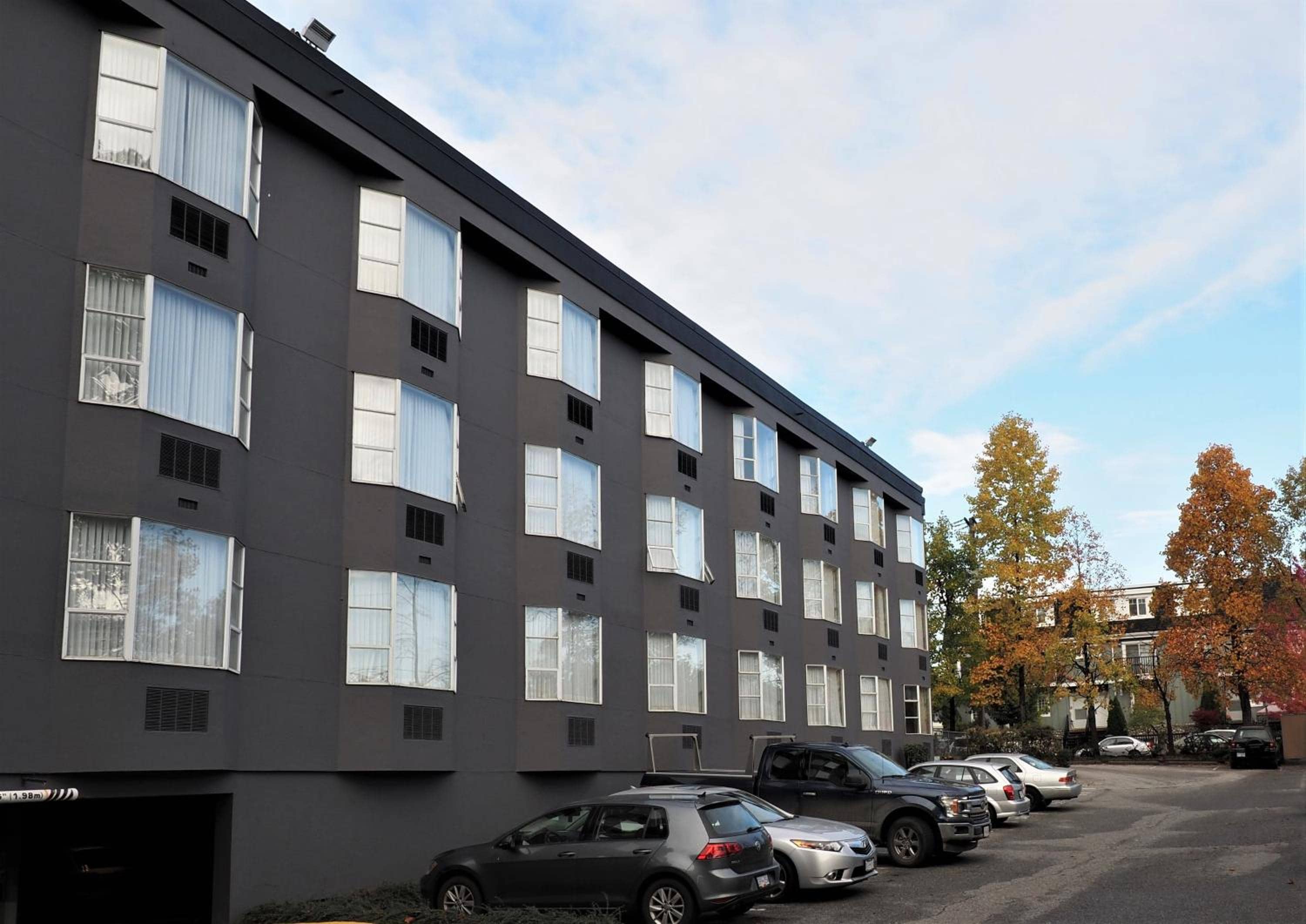 Best Western Plus Vancouver Airport Hotel — 2