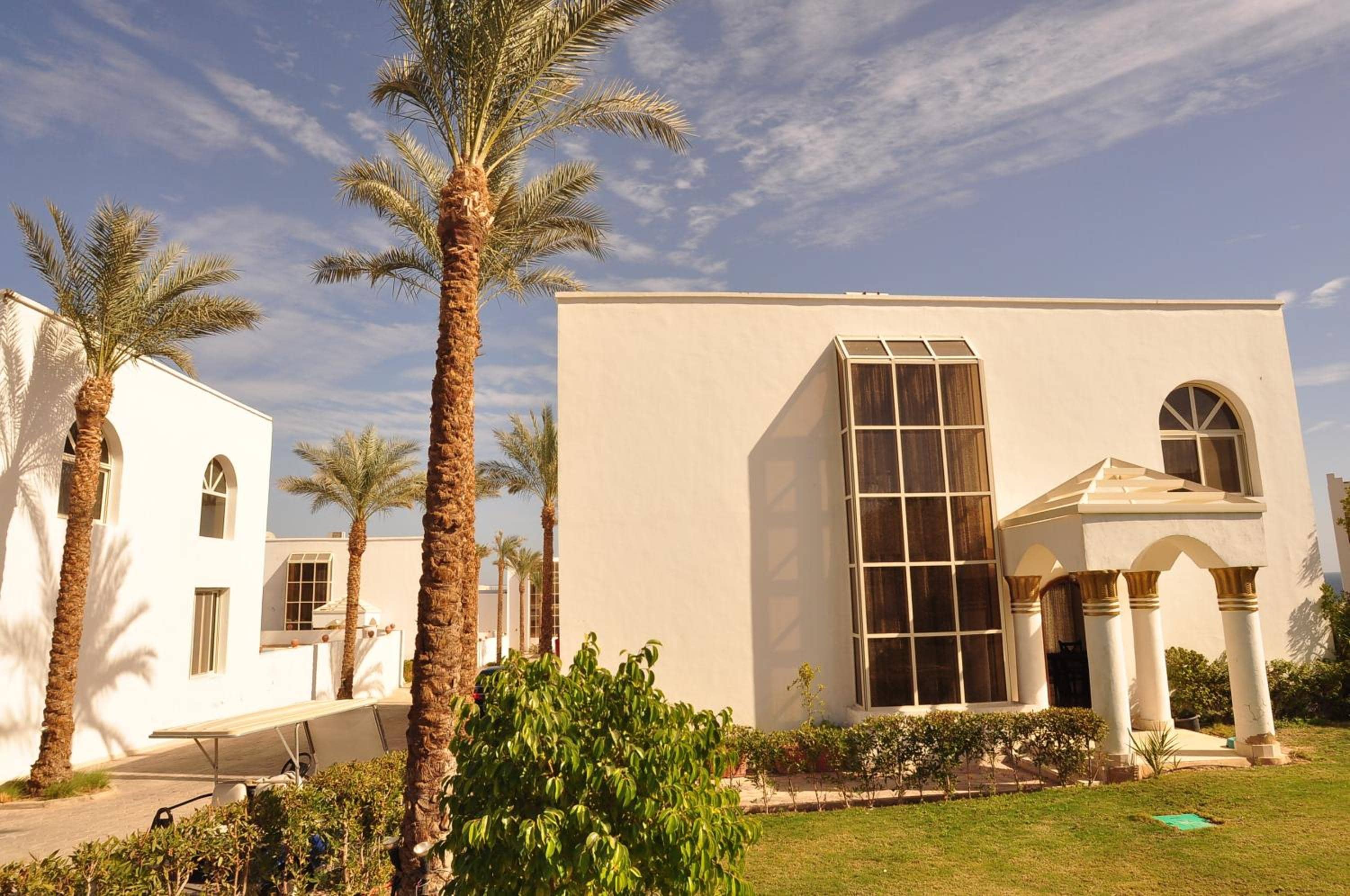 Carlton Luxury Villa — 2
