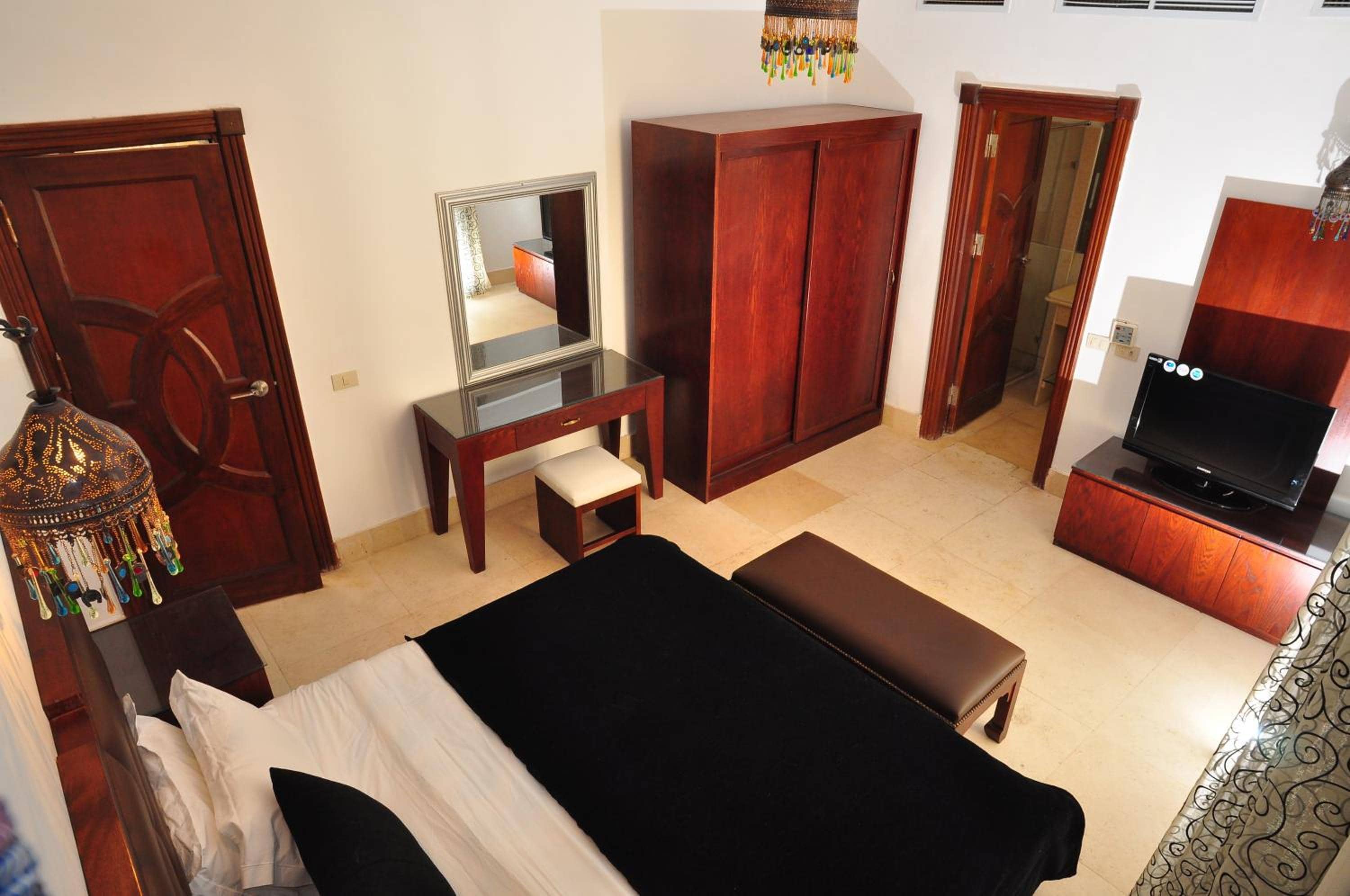 Carlton Luxury Villa — 4