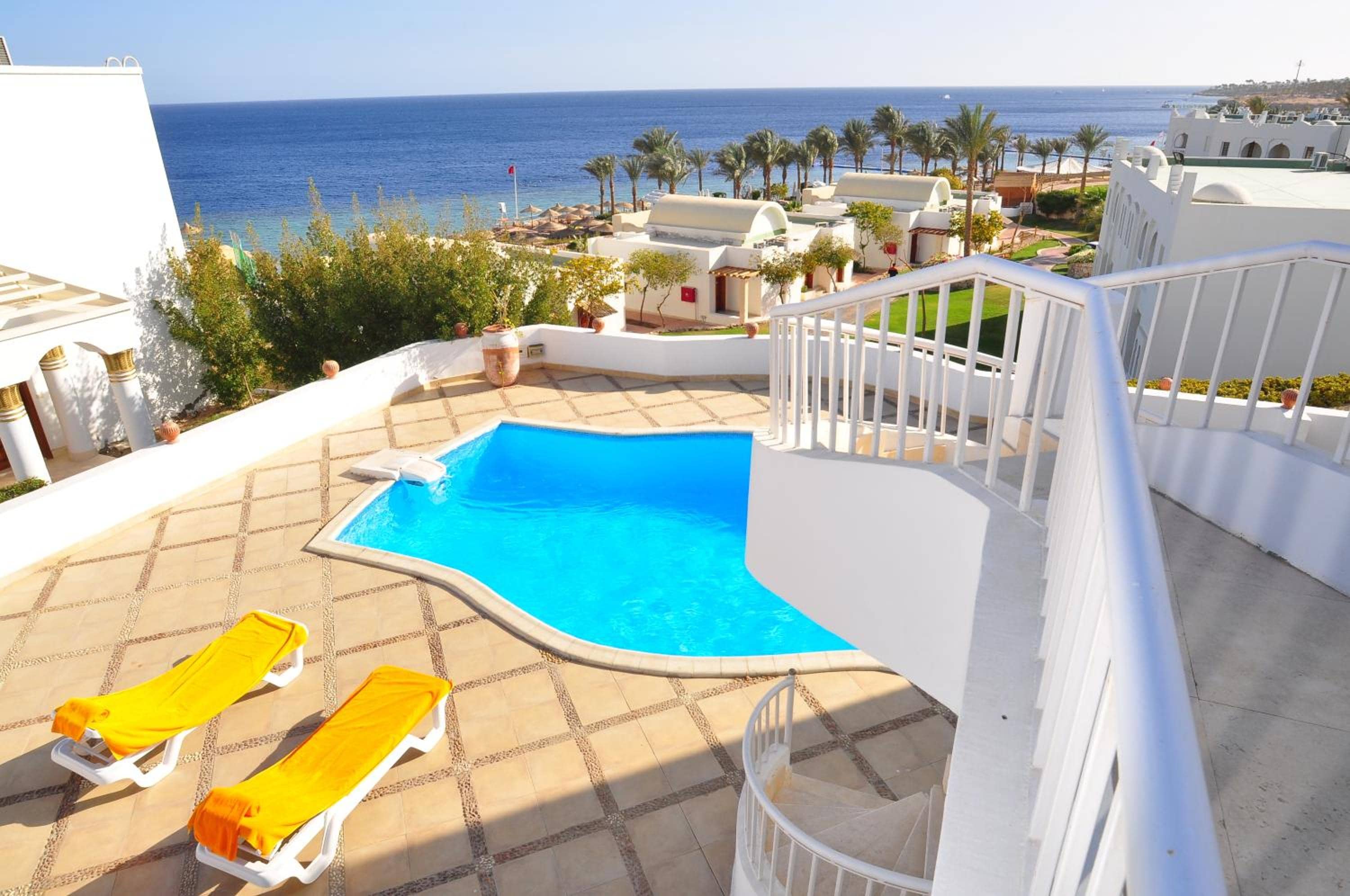 Carlton Luxury Villa