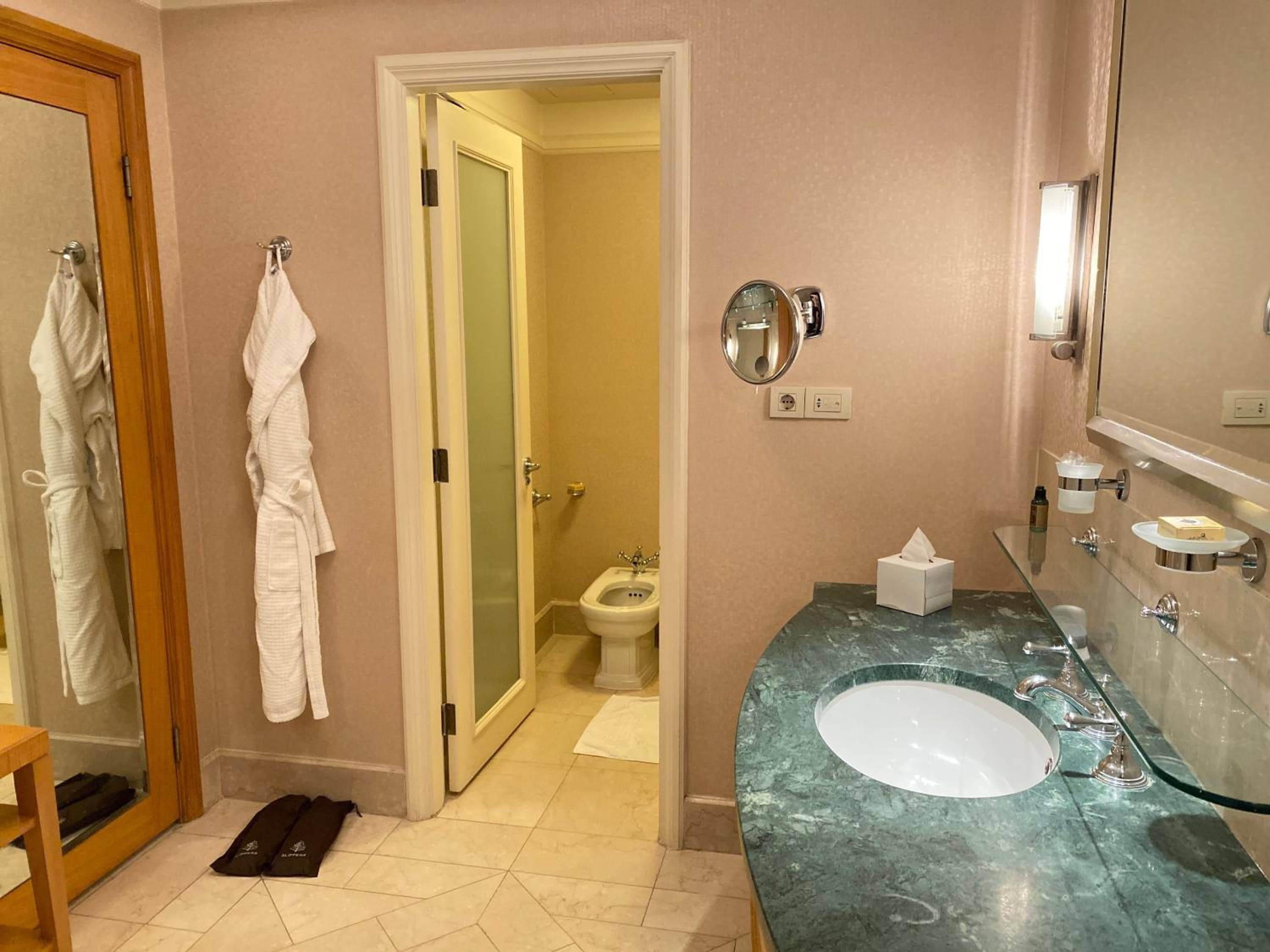 Chez Haytham At Four Seasons Nile Plaza Residential Suite — 4