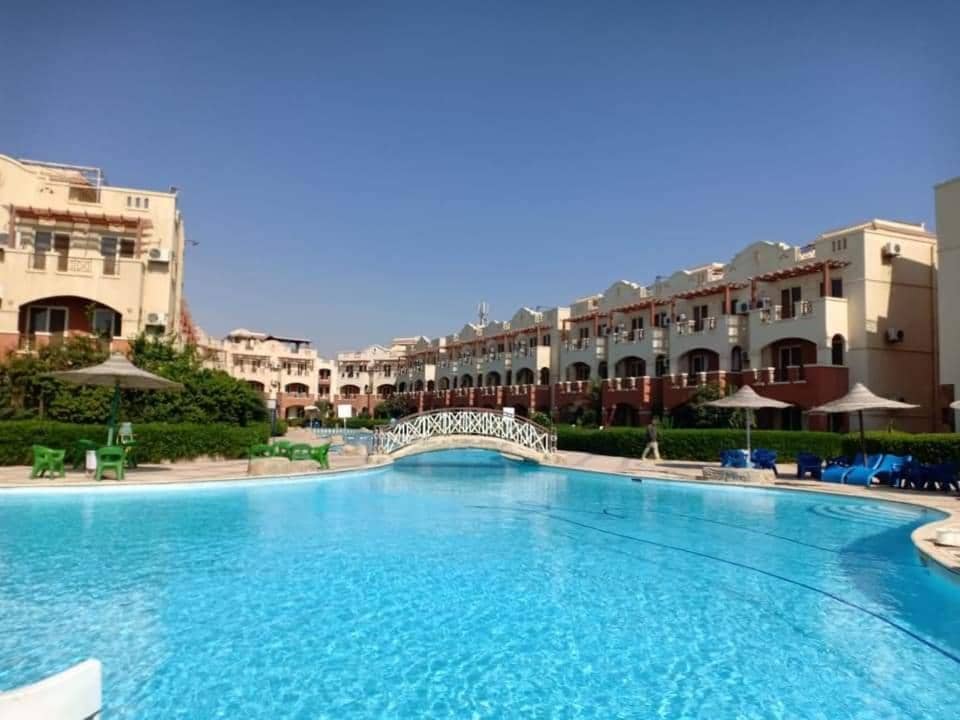 sea view chalet with garden at Ain El Sokhna — 3